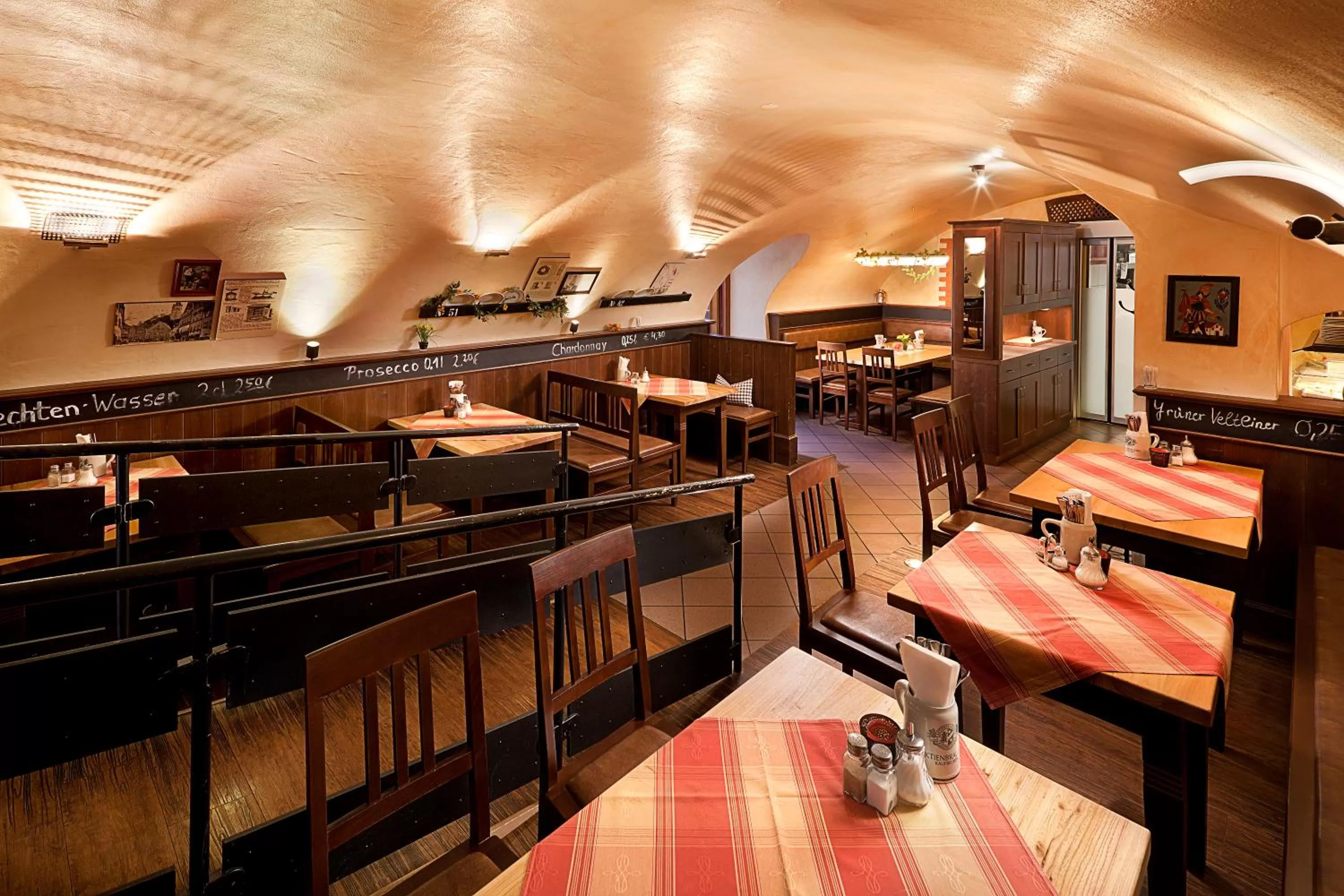 Restaurant/places to eat in Altstadt-Hotel Zum Hechten