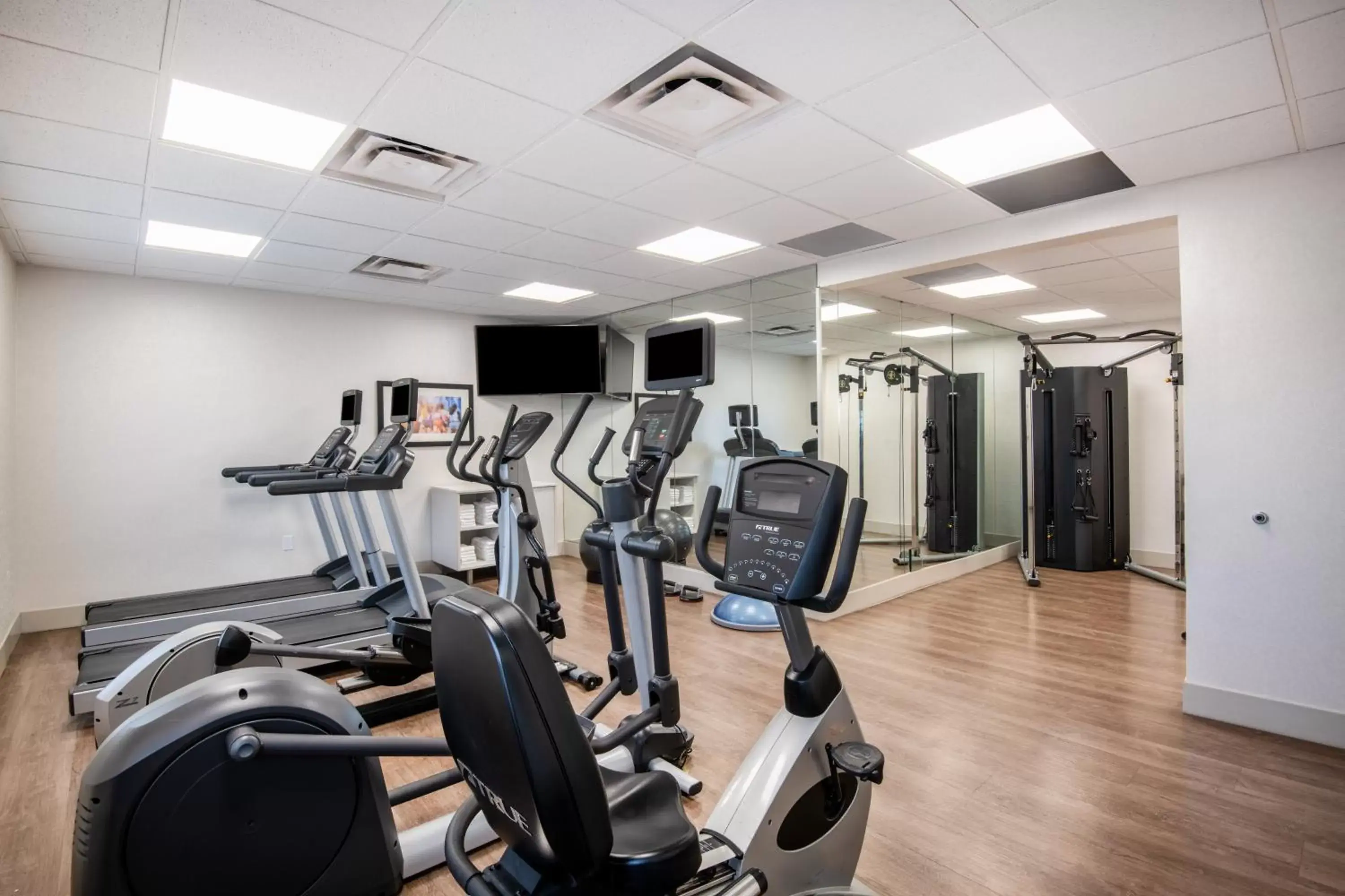 Fitness centre/facilities, Fitness Center/Facilities in Holiday Inn Express Hotel & Suites Yuma, an IHG Hotel
