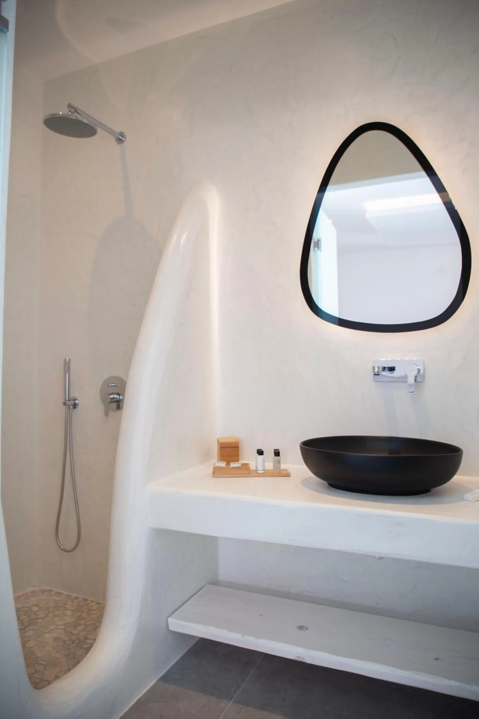 Caldera Cliff Illusion