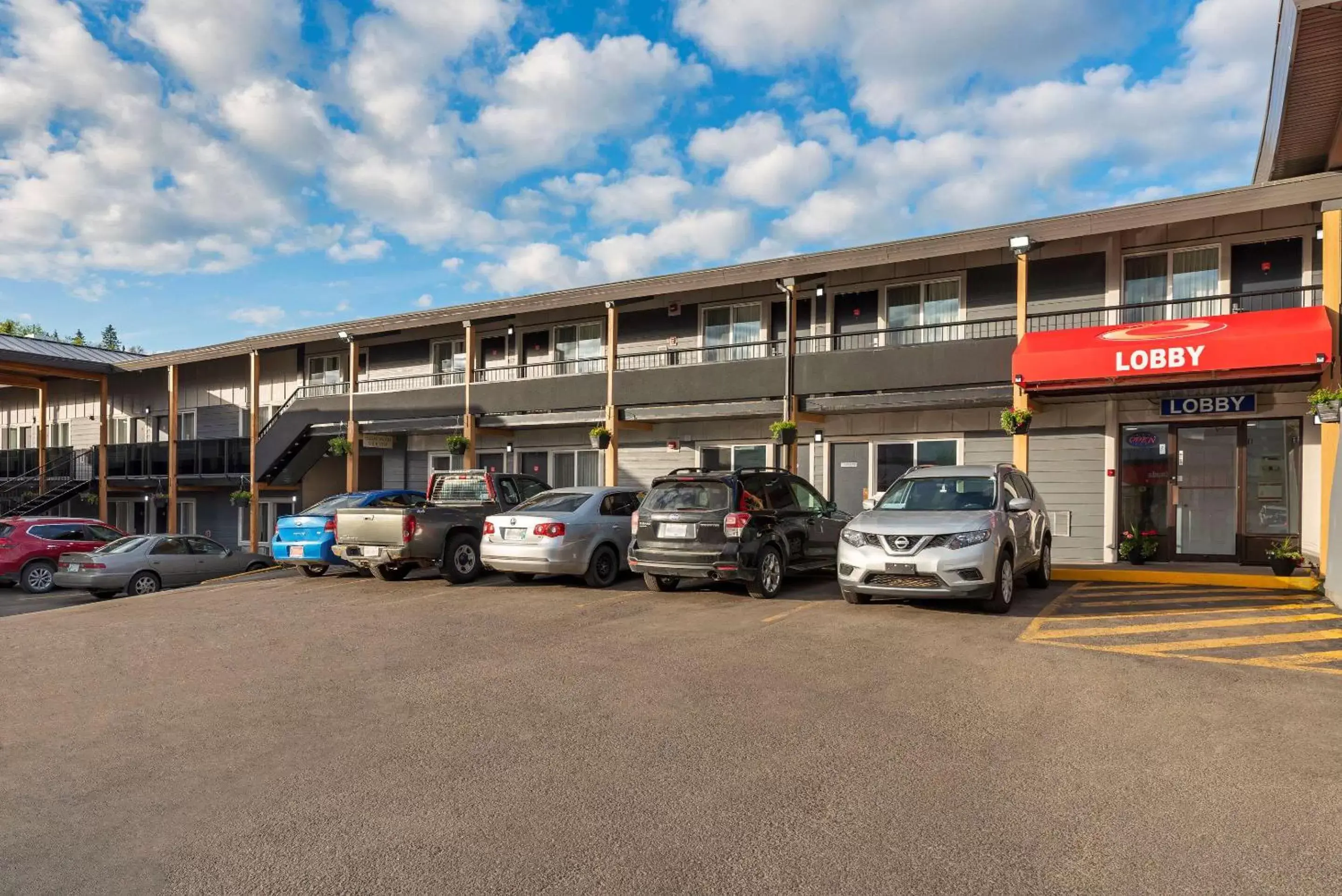 Other, Property Building in Econo Lodge City Centre Inn