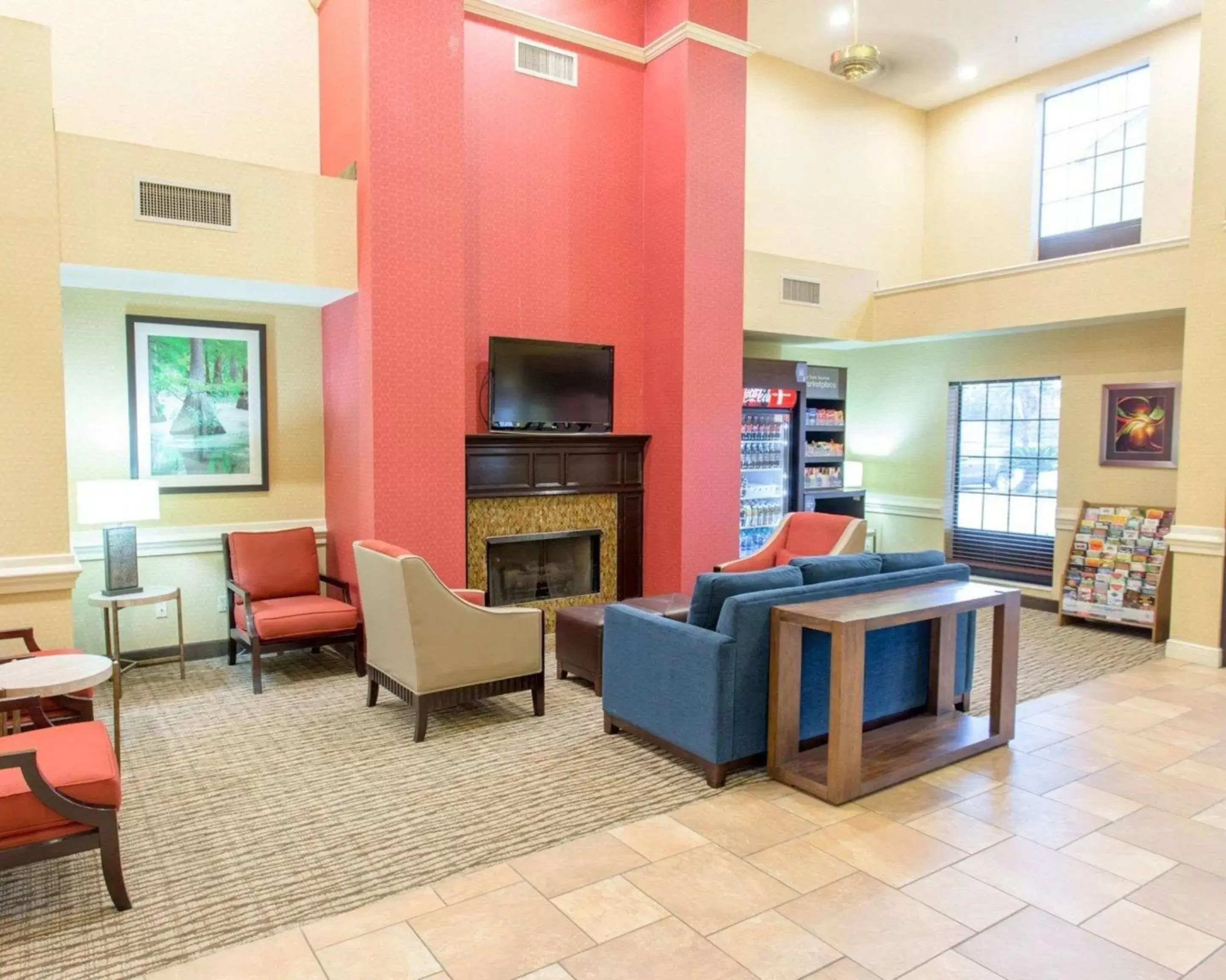 Lobby or reception, Seating Area in Comfort Suites Port Allen - Baton Rouge