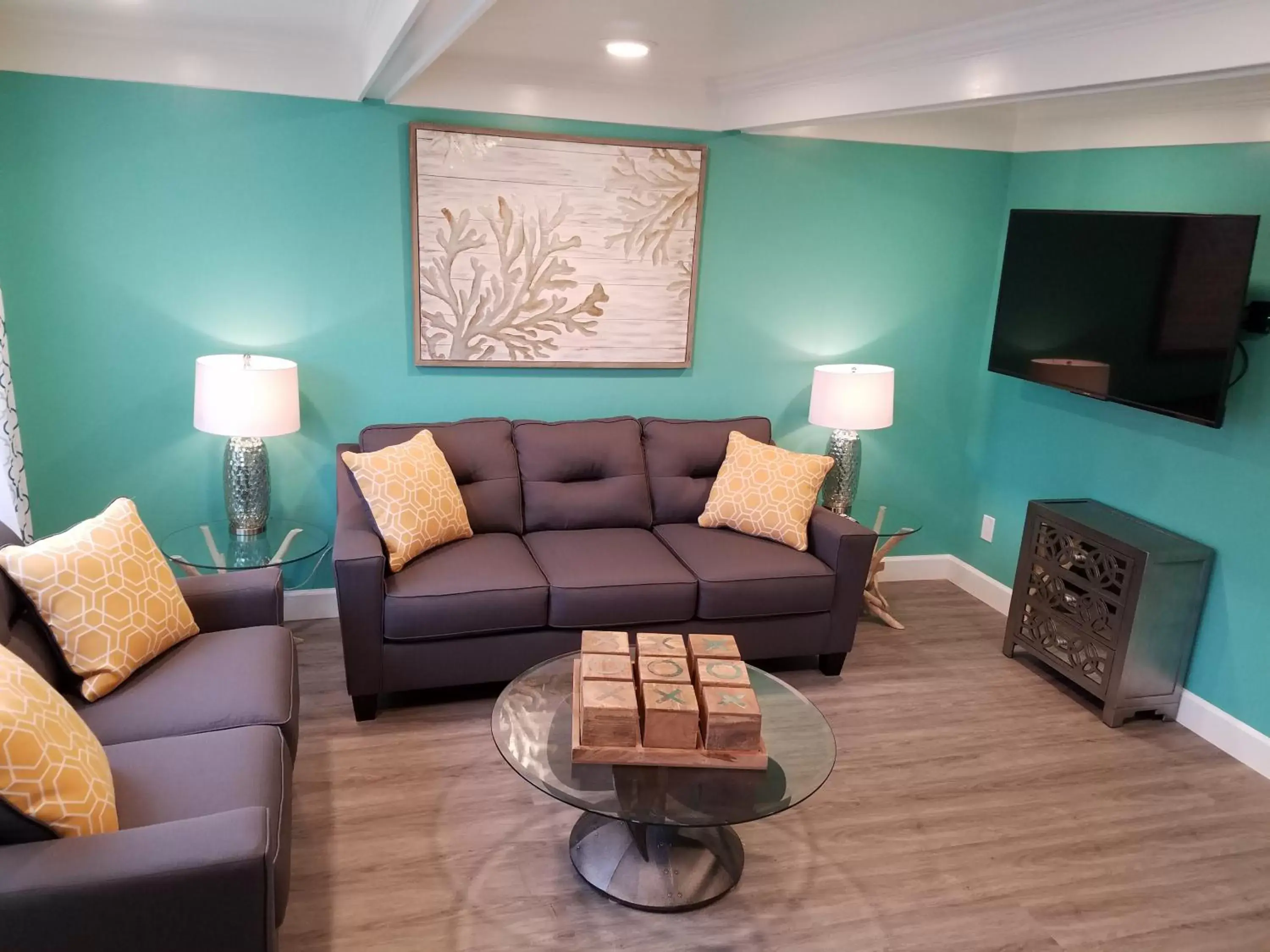 Living room, Seating Area in The Seaside Oceanfront Inn