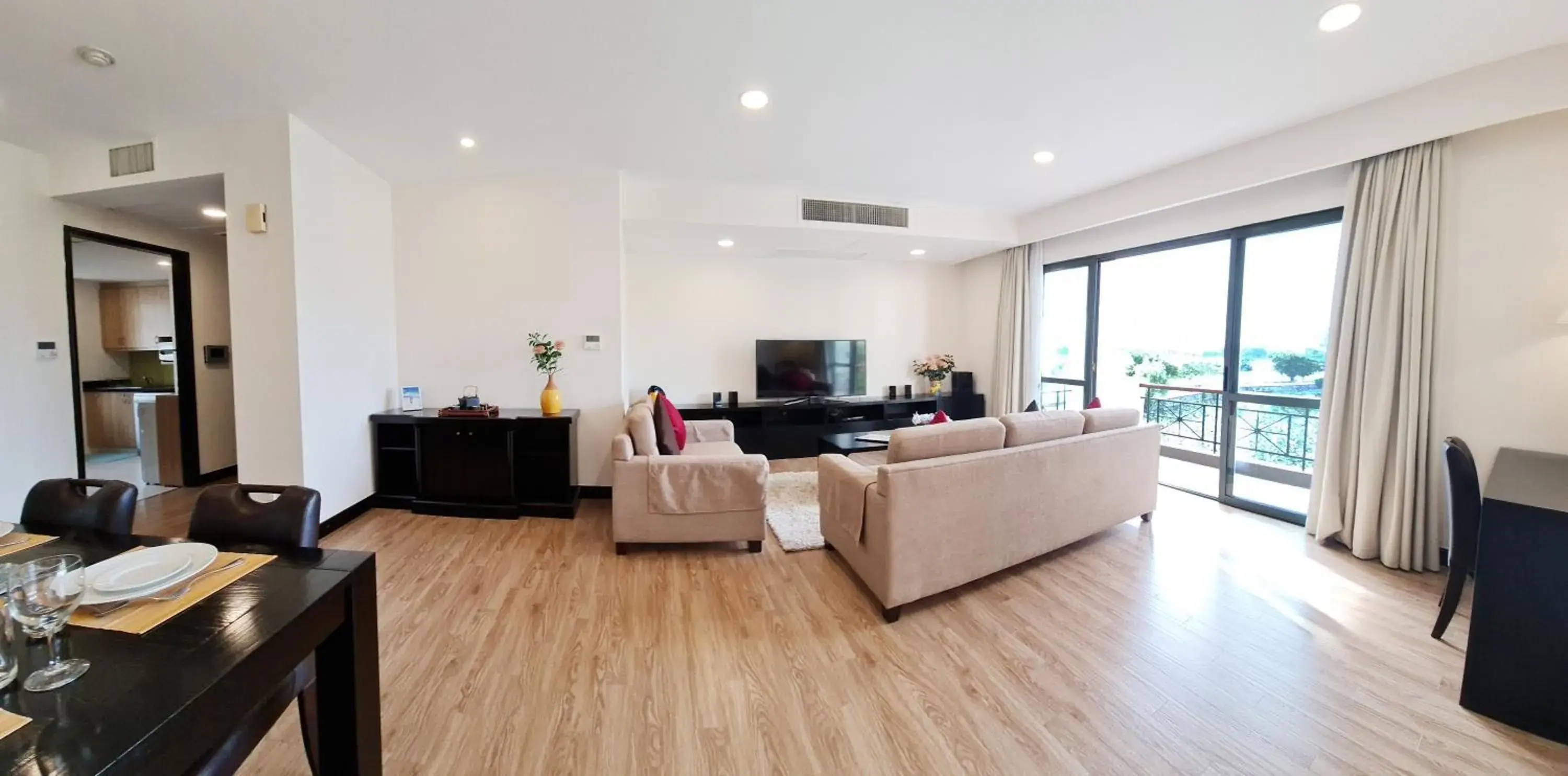 Living room, Seating Area in Diamond Westlake Suites
