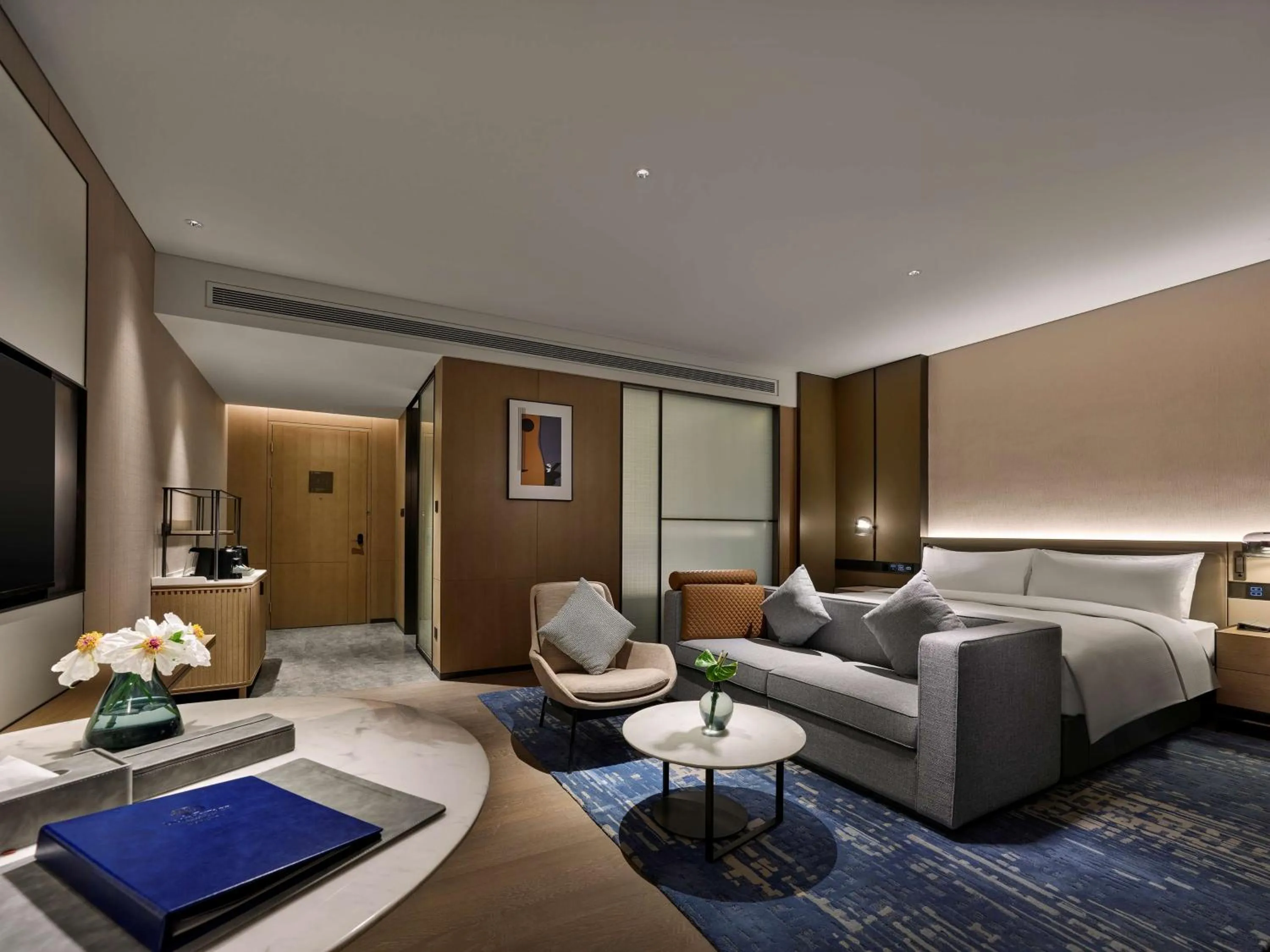 Living room in DoubleTree by Hilton Chengdu Riverside - Close to Panda Base and Chengdu East Railway