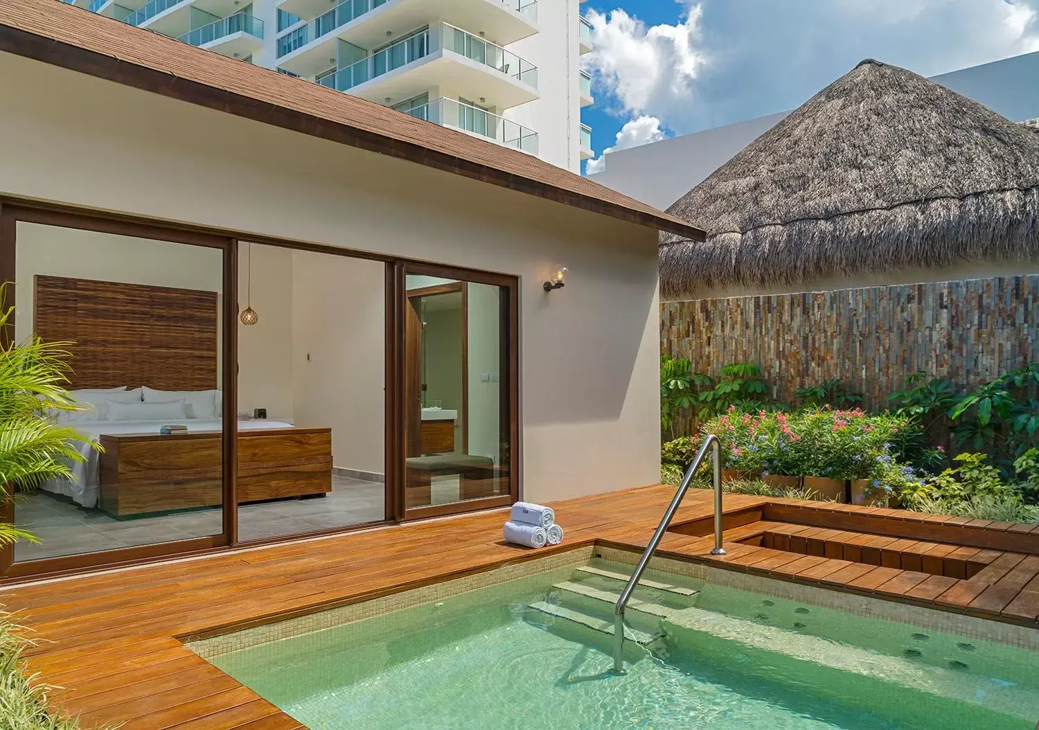 Balcony/Terrace, Swimming Pool in The Westin Cozumel