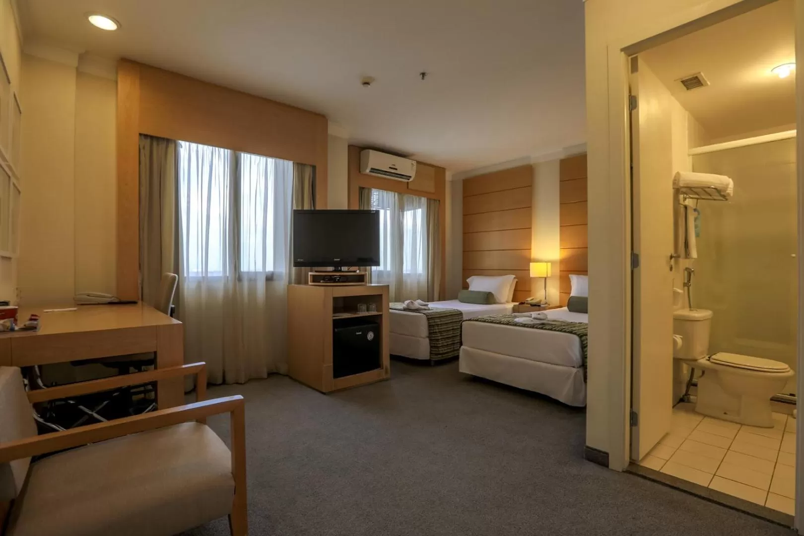 TV and multimedia in eSuítes Congonhas by Atlantica