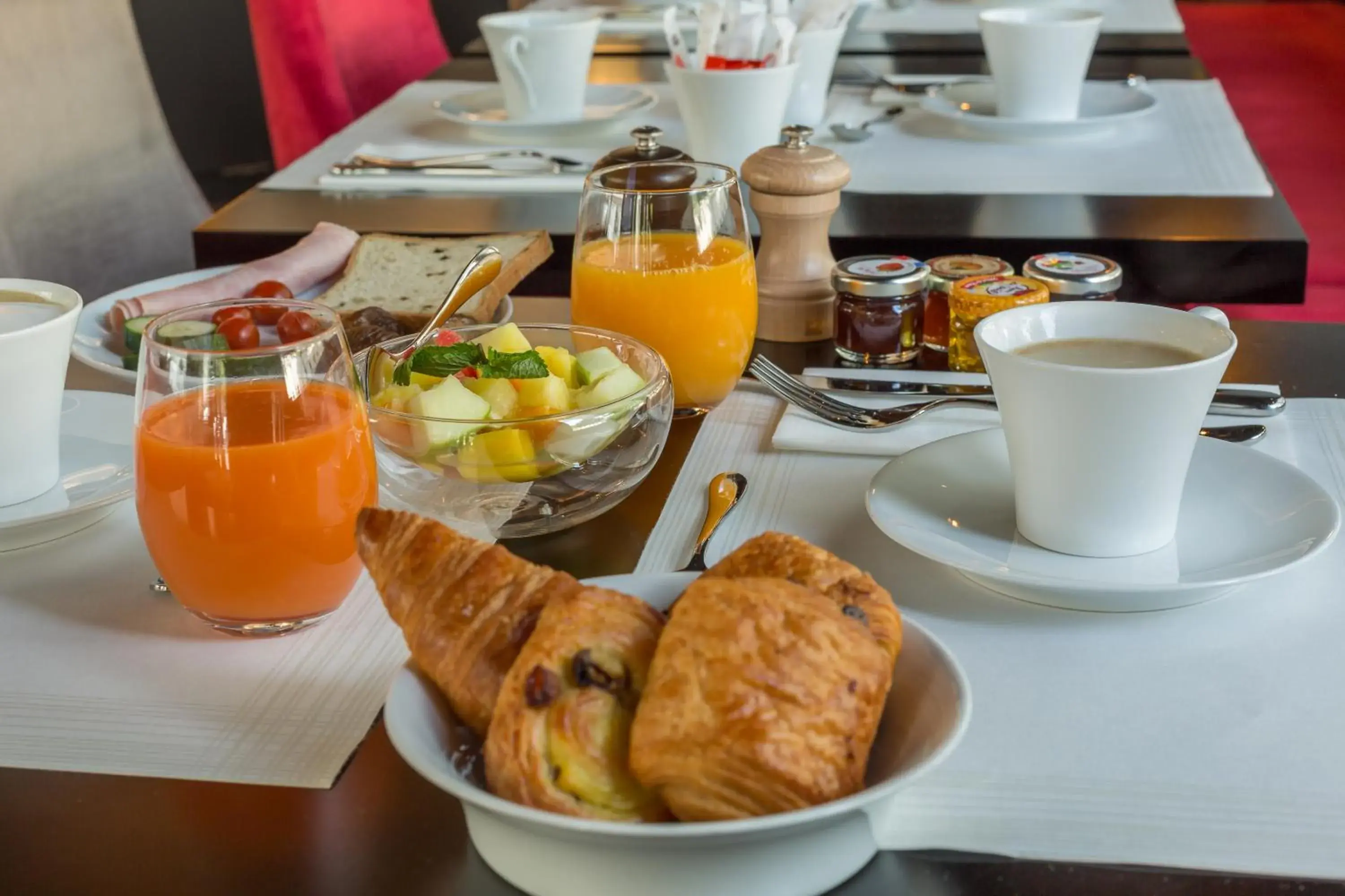 Restaurant/places to eat, Breakfast in Hotel La Comtesse