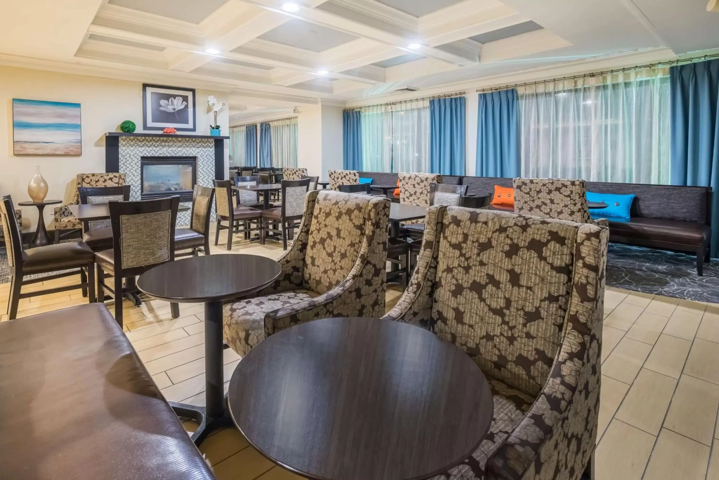 Lobby or reception in Hampton Inn Plymouth Meeting Lobby or reception in Hampton Inn Plymouth Meeting