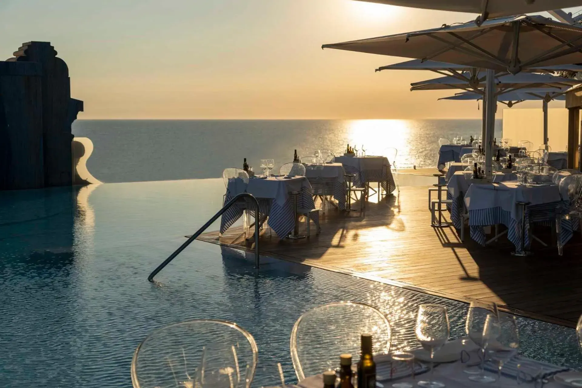 Restaurant/places to eat, Swimming Pool in Grand Hotel Principe Di Piemonte