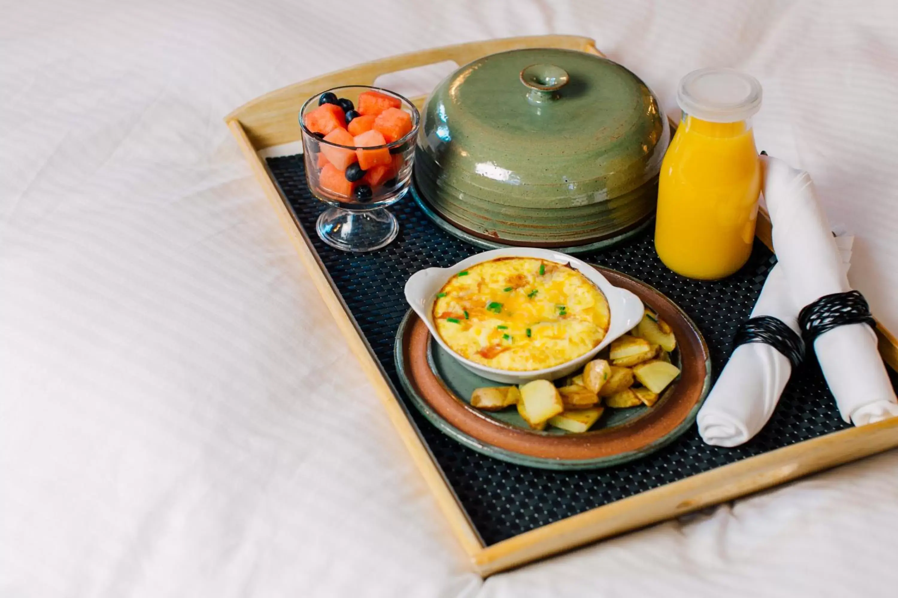 American breakfast in Pine River Ranch B&B