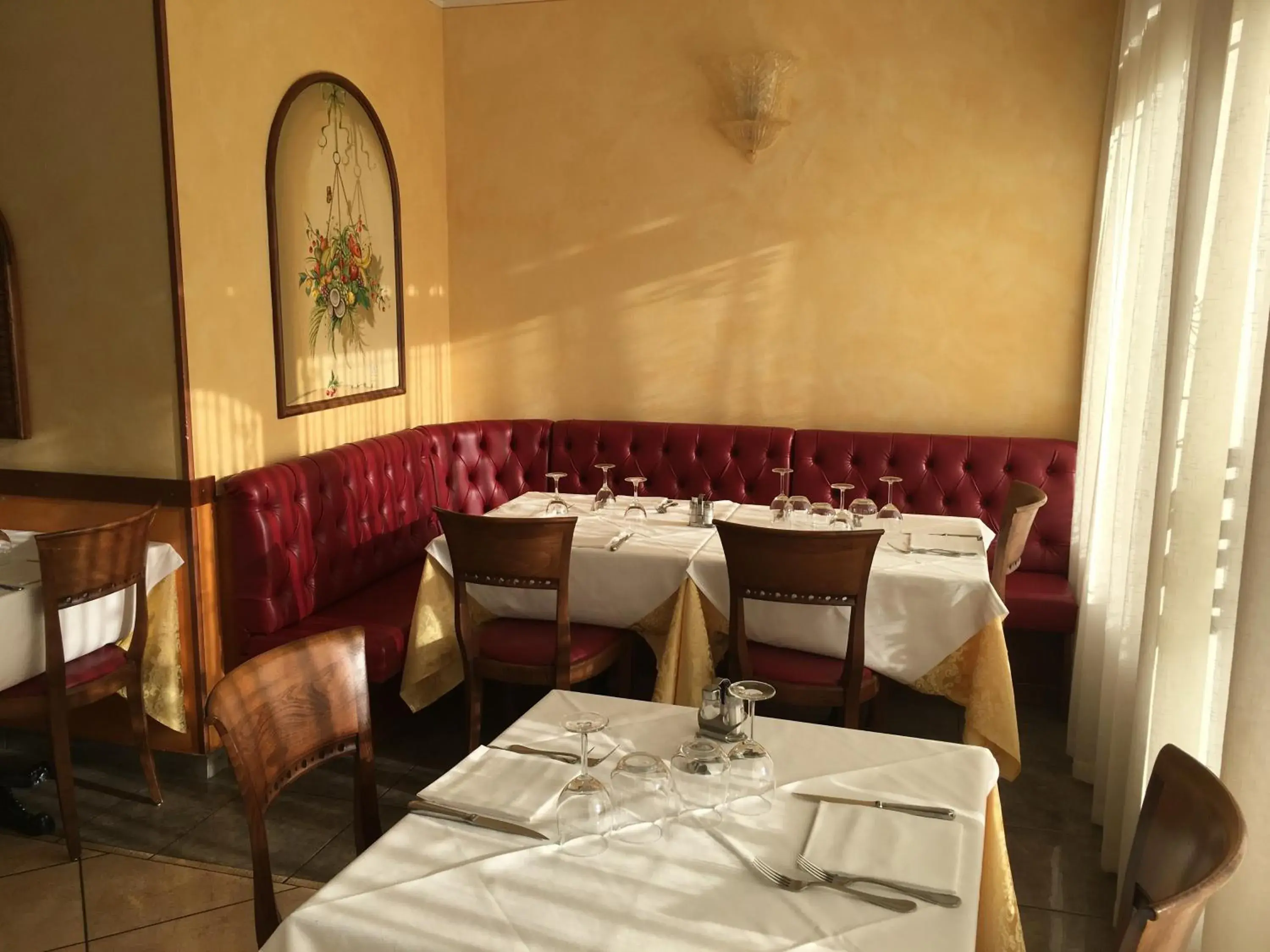 Food and drinks, Restaurant/Places to Eat in Tricolore Hotel