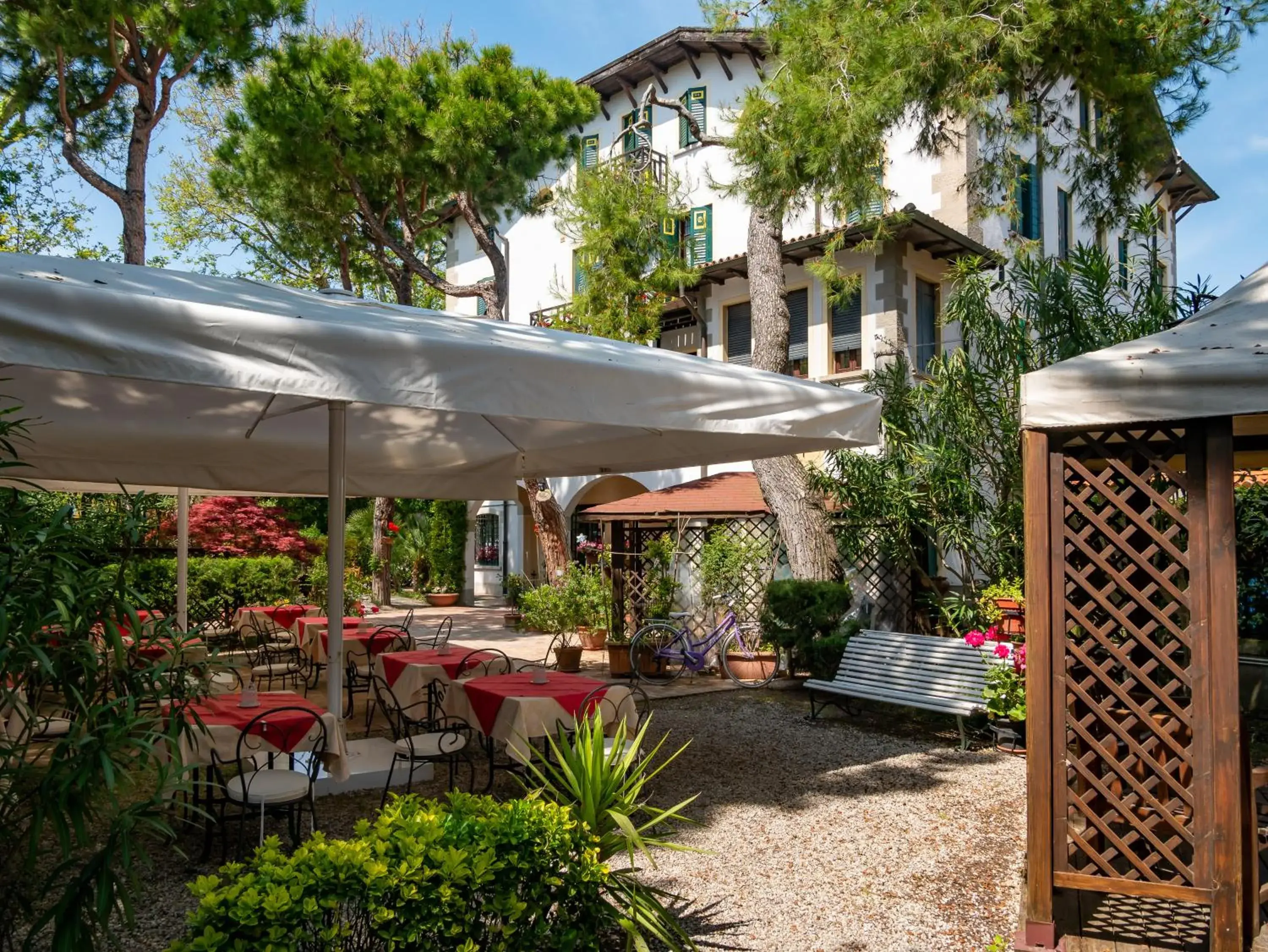 Garden, Restaurant/Places to Eat in Hotel La Meridiana