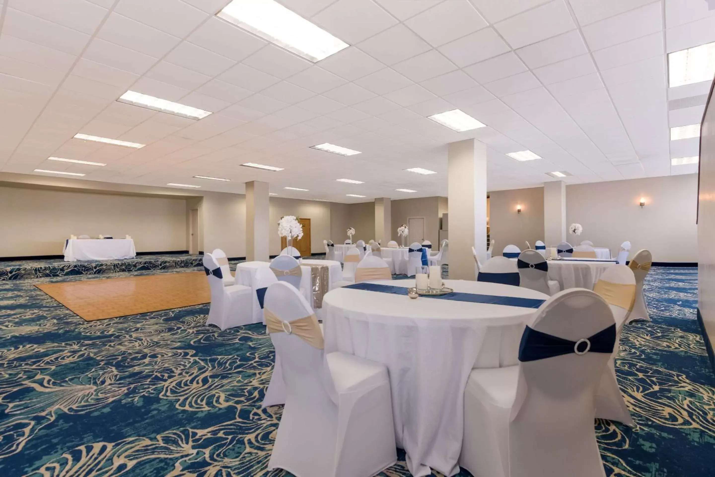 Meeting/conference room, Banquet Facilities in Comfort Inn South Oceanfront