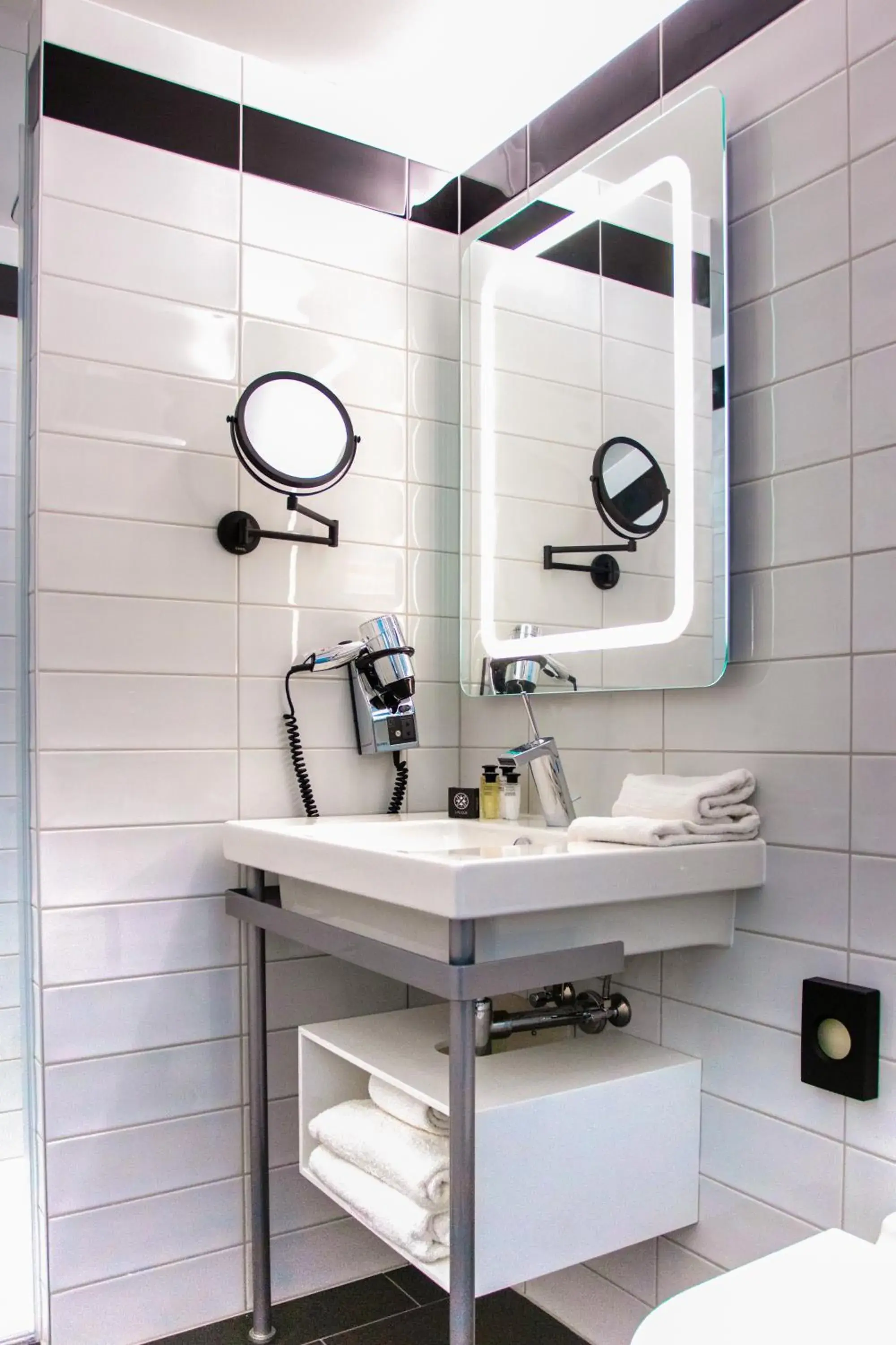 Bathroom in Hotel des Vosges BW Premier Collection