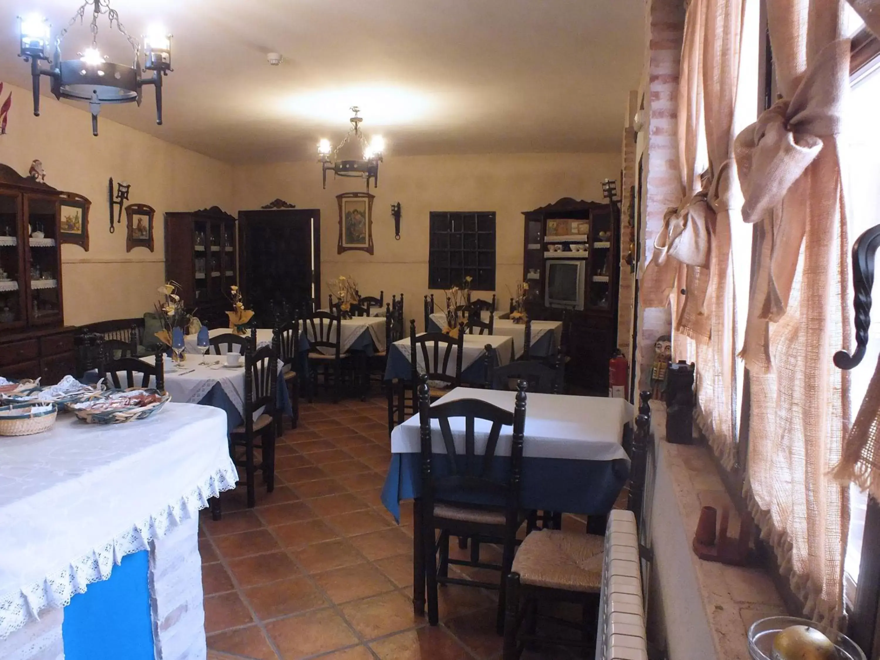 Restaurant/Places to Eat in Hotel Rural Posada Los Caballeros