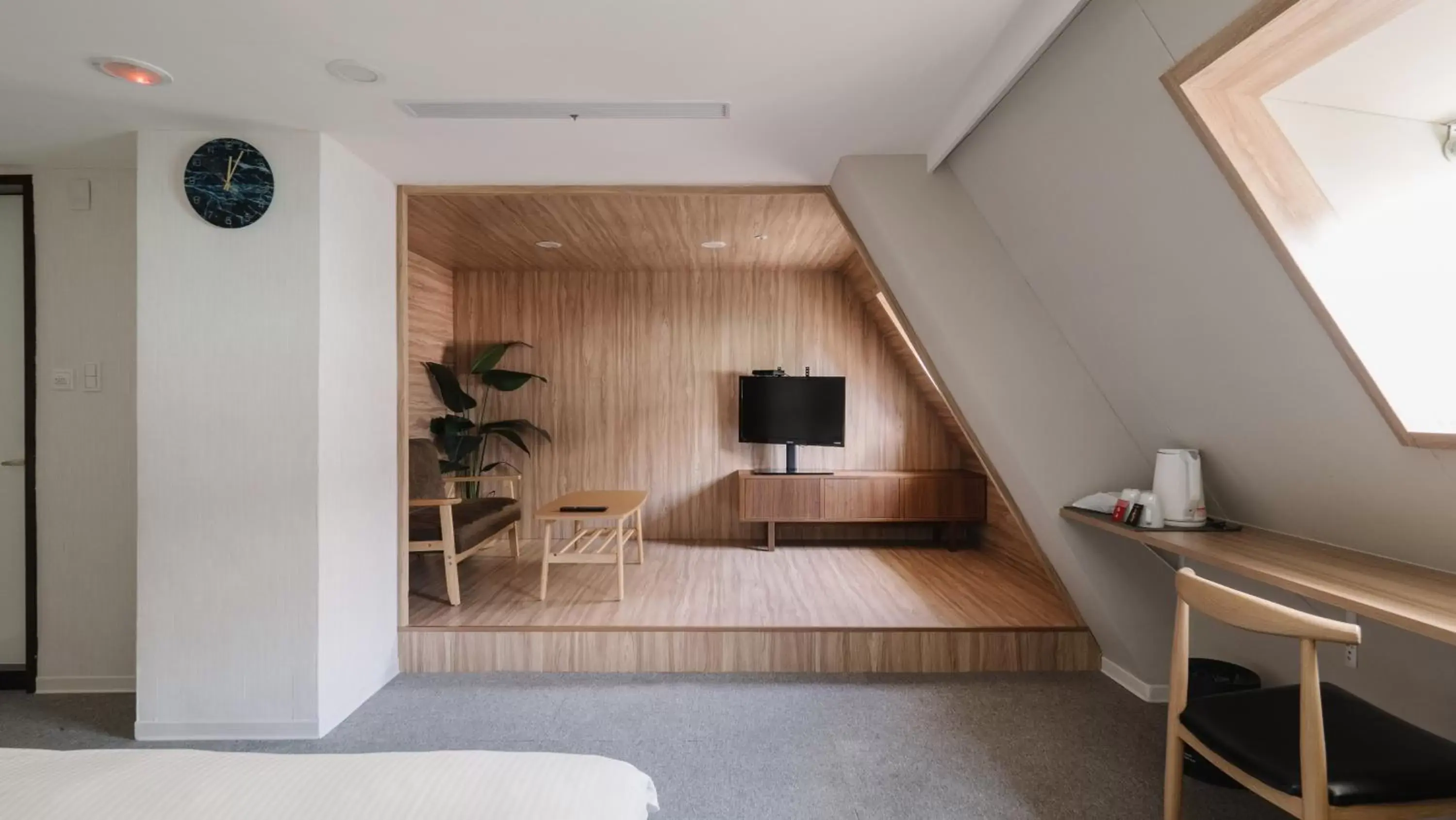 Living room, Kitchen/Kitchenette in Hotel attic