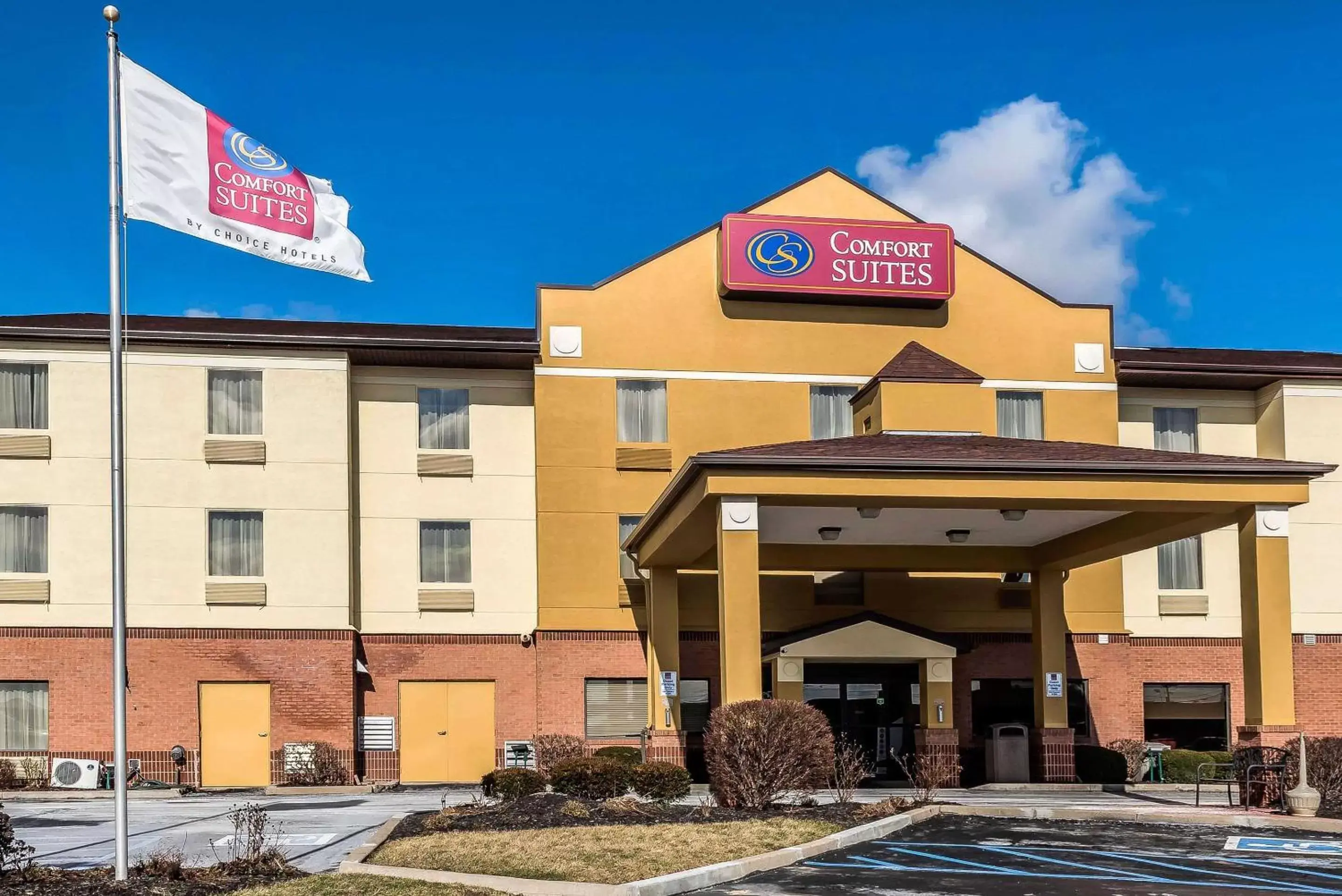 Property building in Comfort Suites Miamisburg - Dayton South