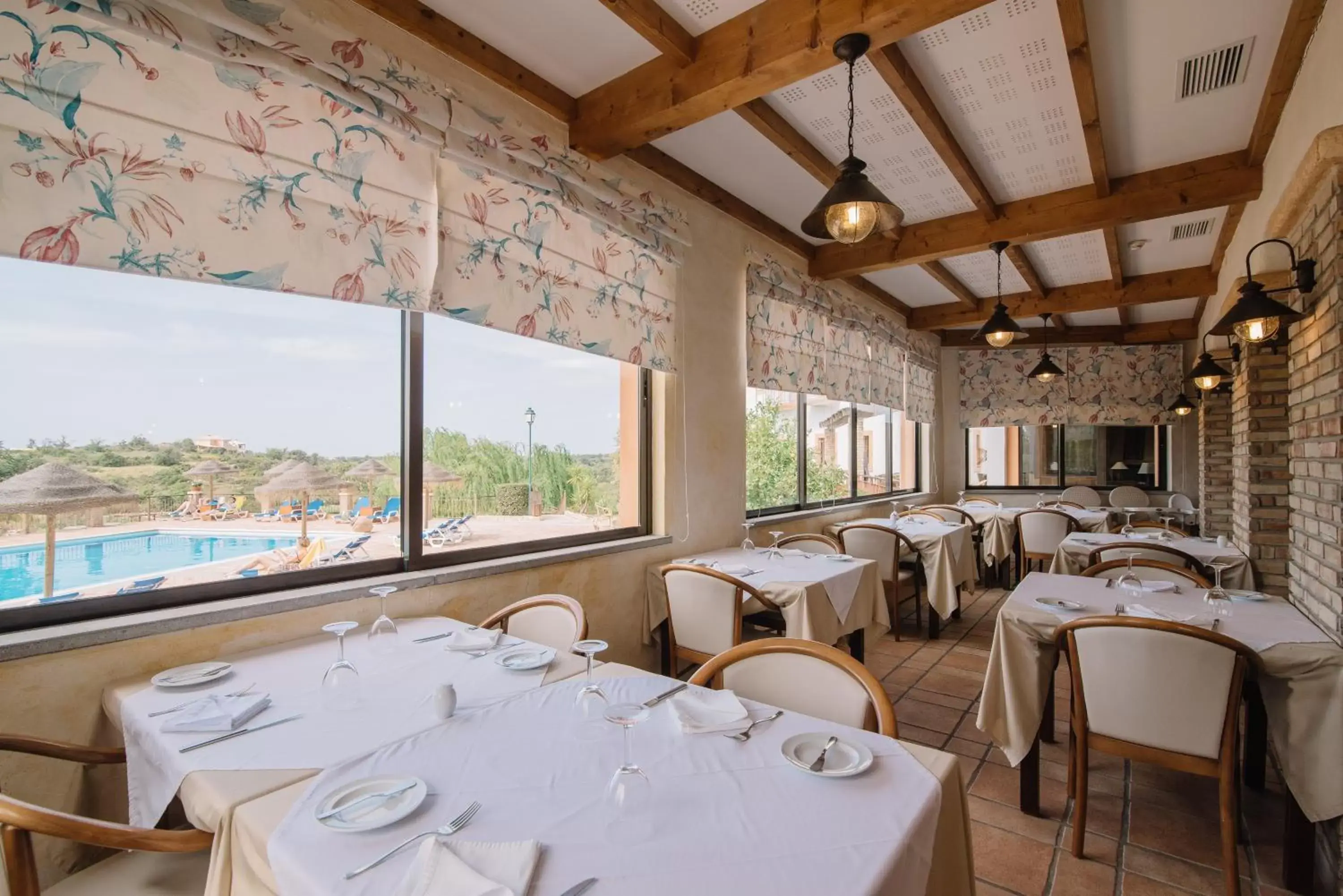 Meals, Restaurant/Places to Eat in Quinta dos Poetas Nature Hotel & Apartments
