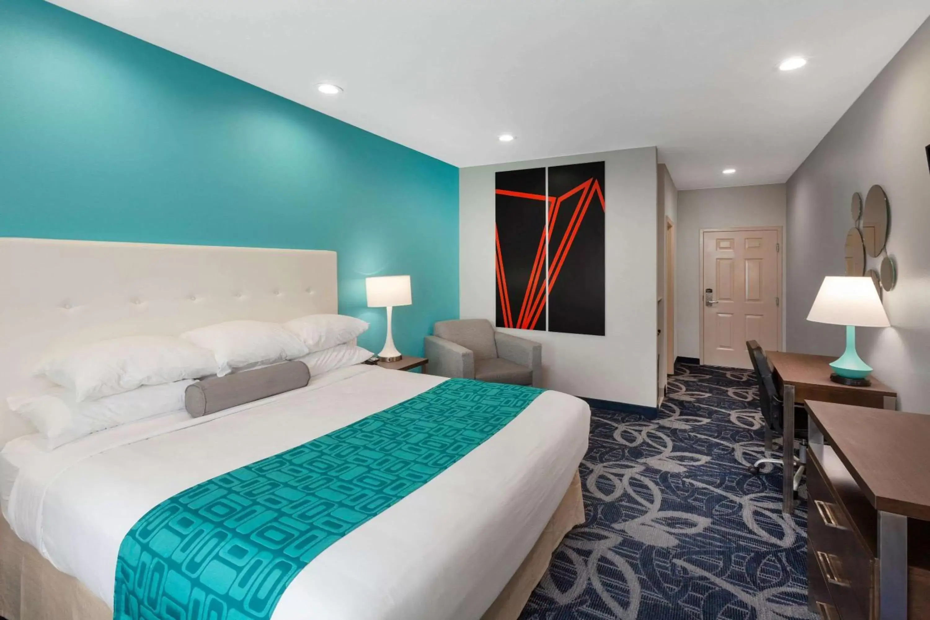 Bed in Americas Best Value Inn Houston Willowbrook