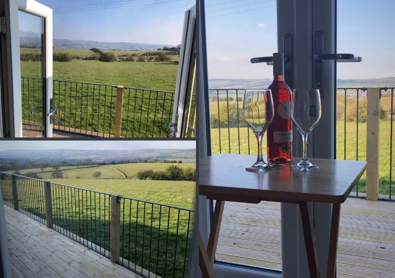 Balcony/Terrace in Chevin End Guest House
