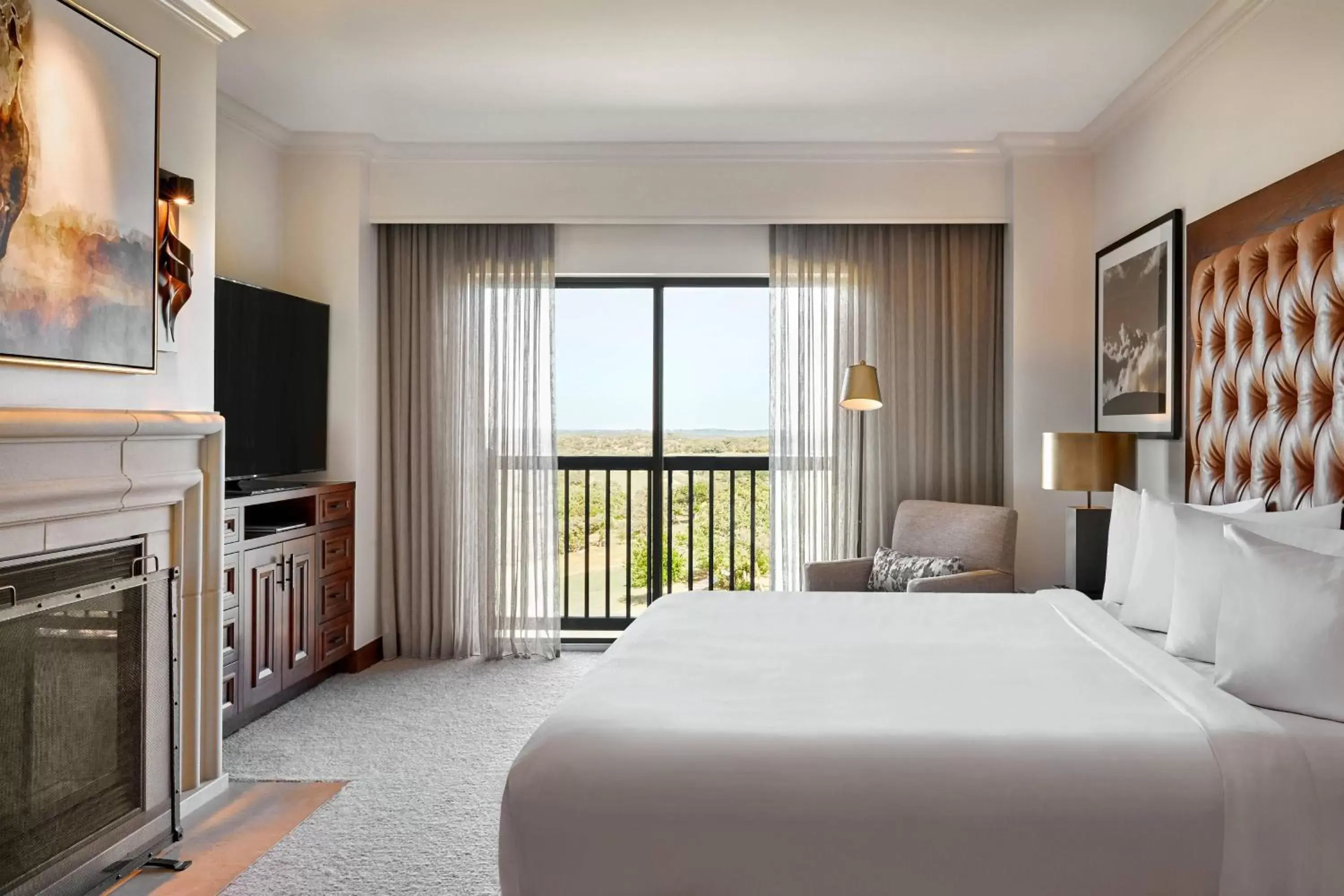 Bedroom in JW Marriott San Antonio Hill Country Resort & Spa