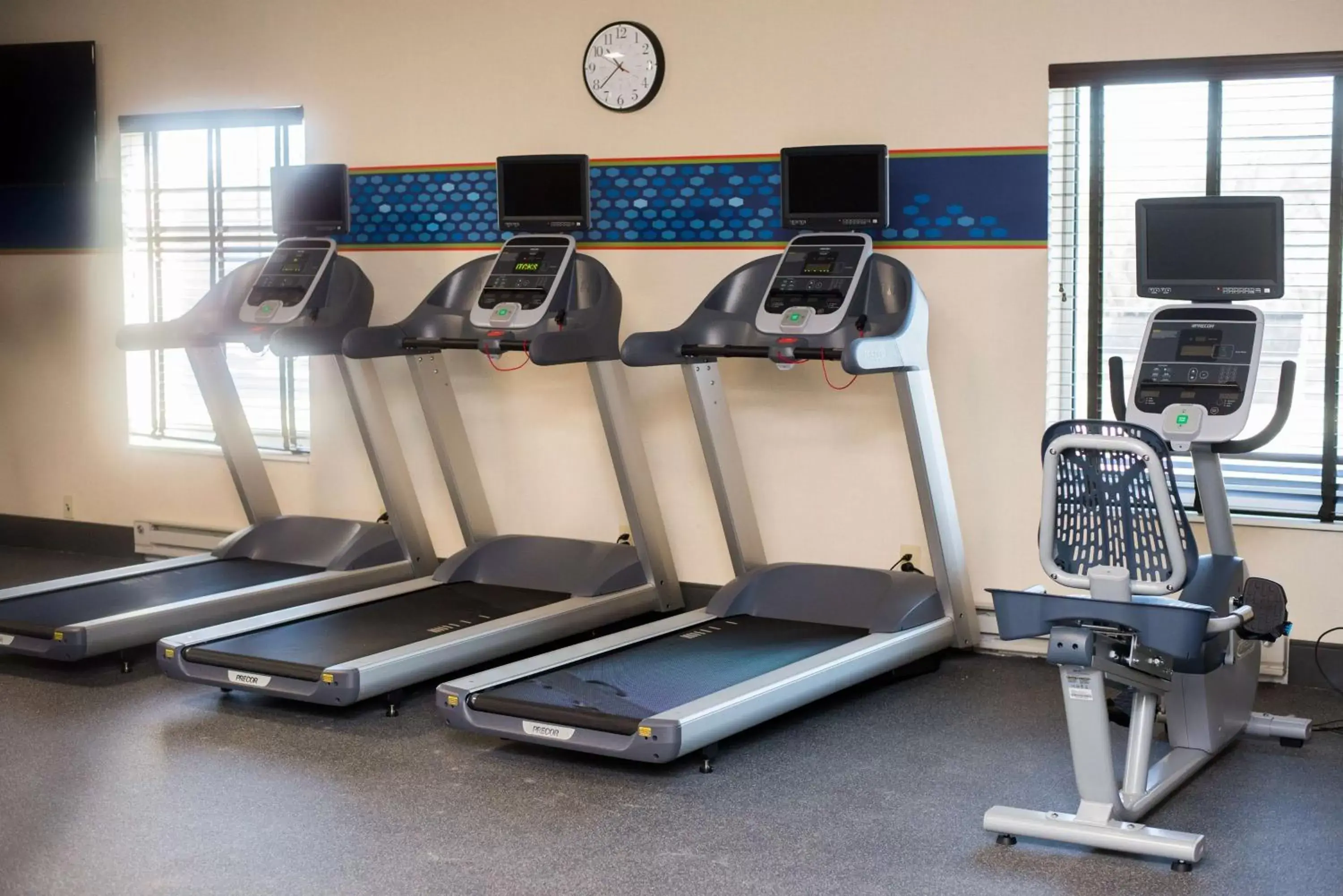 Fitness centre/facilities in Hampton Inn & Suites Warrington Horsham Fitness centre/facilities in Hampton Inn & Suites Warrington Horsham