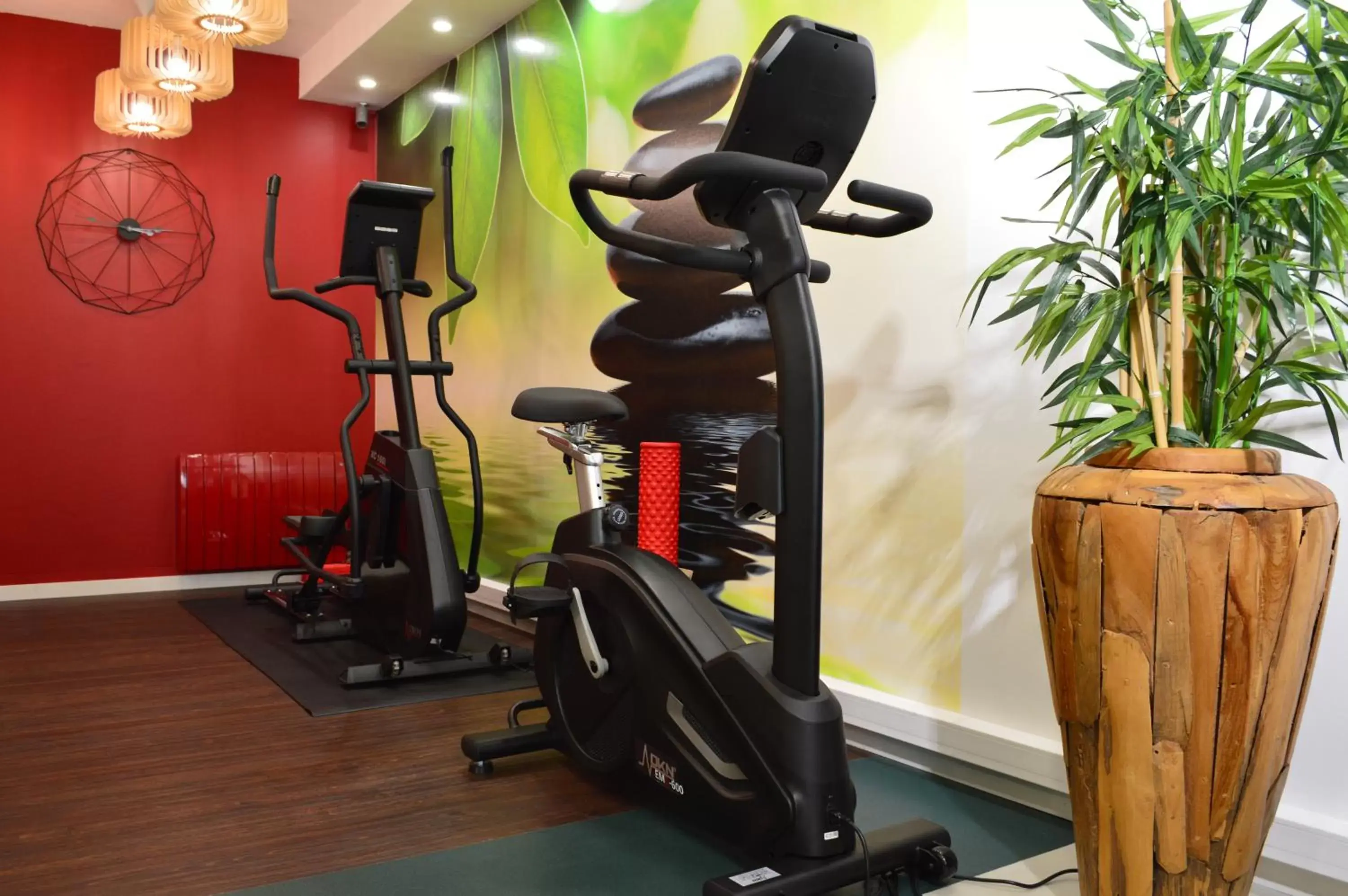 Sports, Fitness Center/Facilities in Ambassadeur Hotel - Cherbourg Port de Plaisance