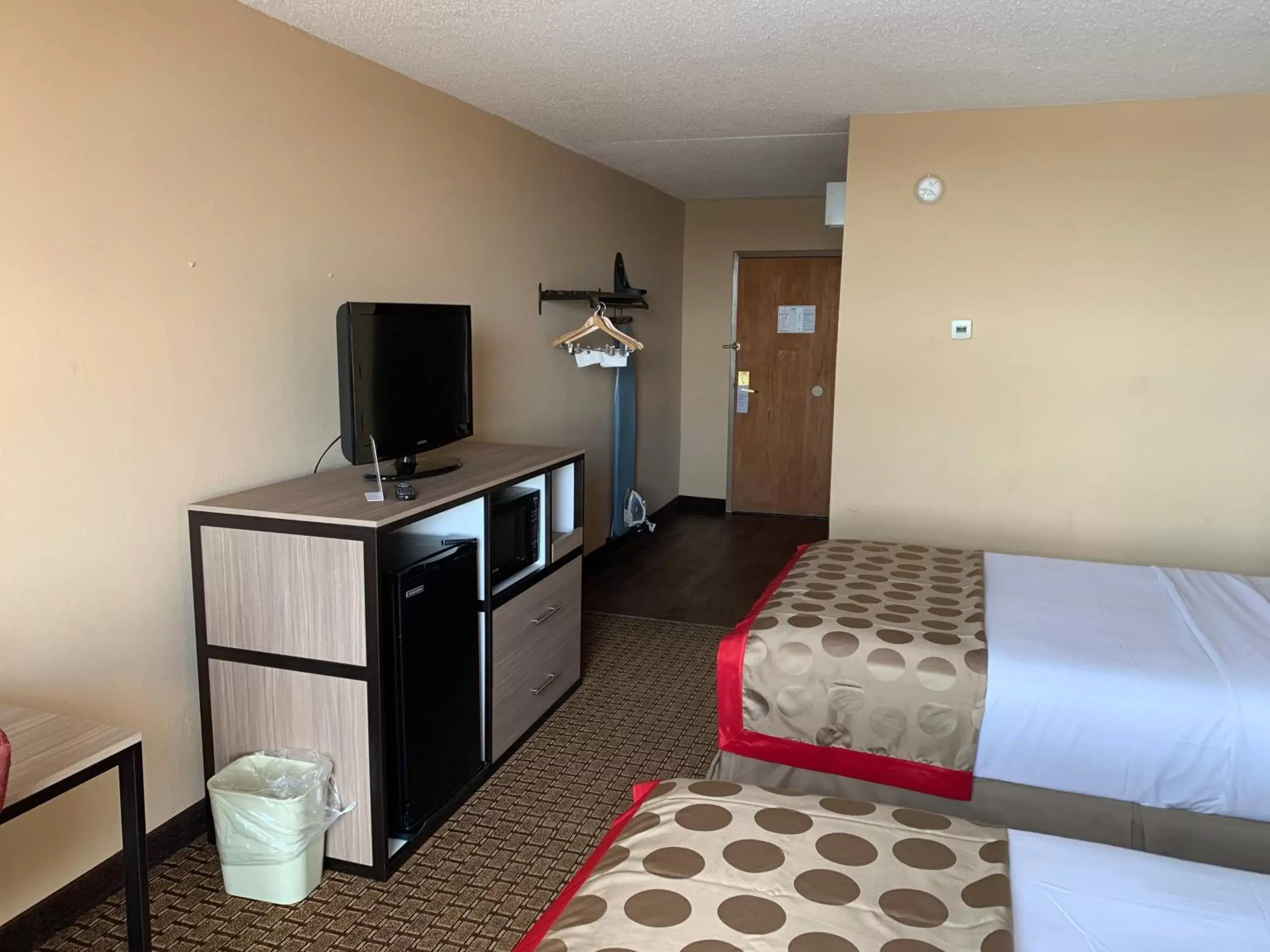 Bed in Ramada by Wyndham West Atlantic City