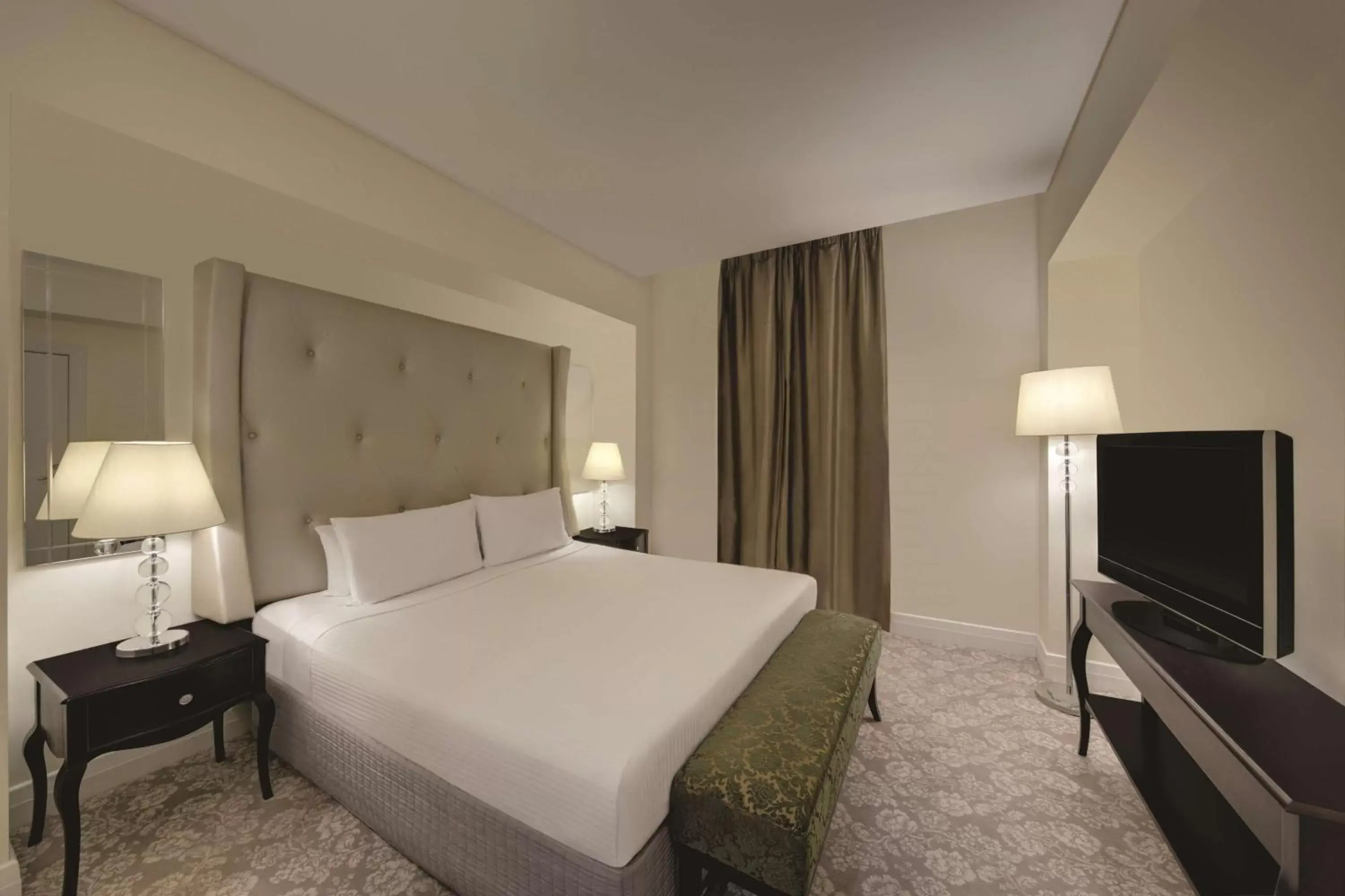 Bedroom, Bed in Rendezvous Hotel Melbourne