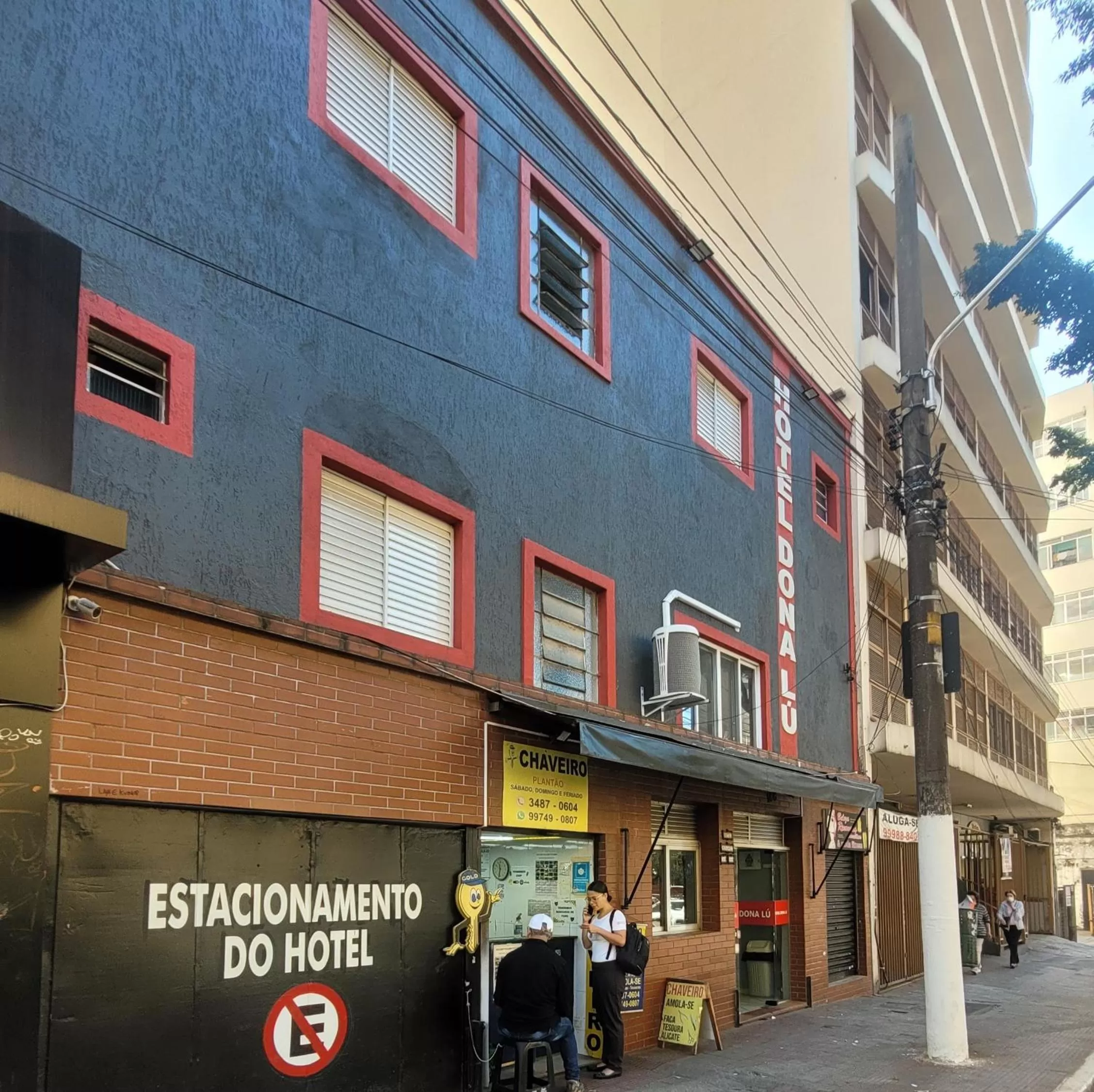 Property building in Hotel Dona Lú