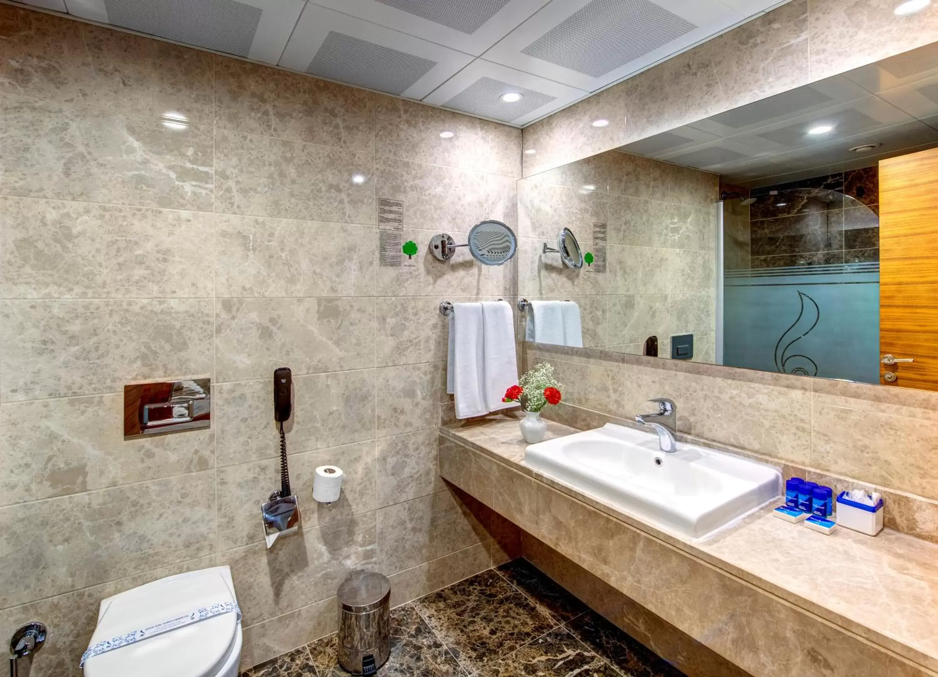Shower, Bathroom in Bera Konya Hotel