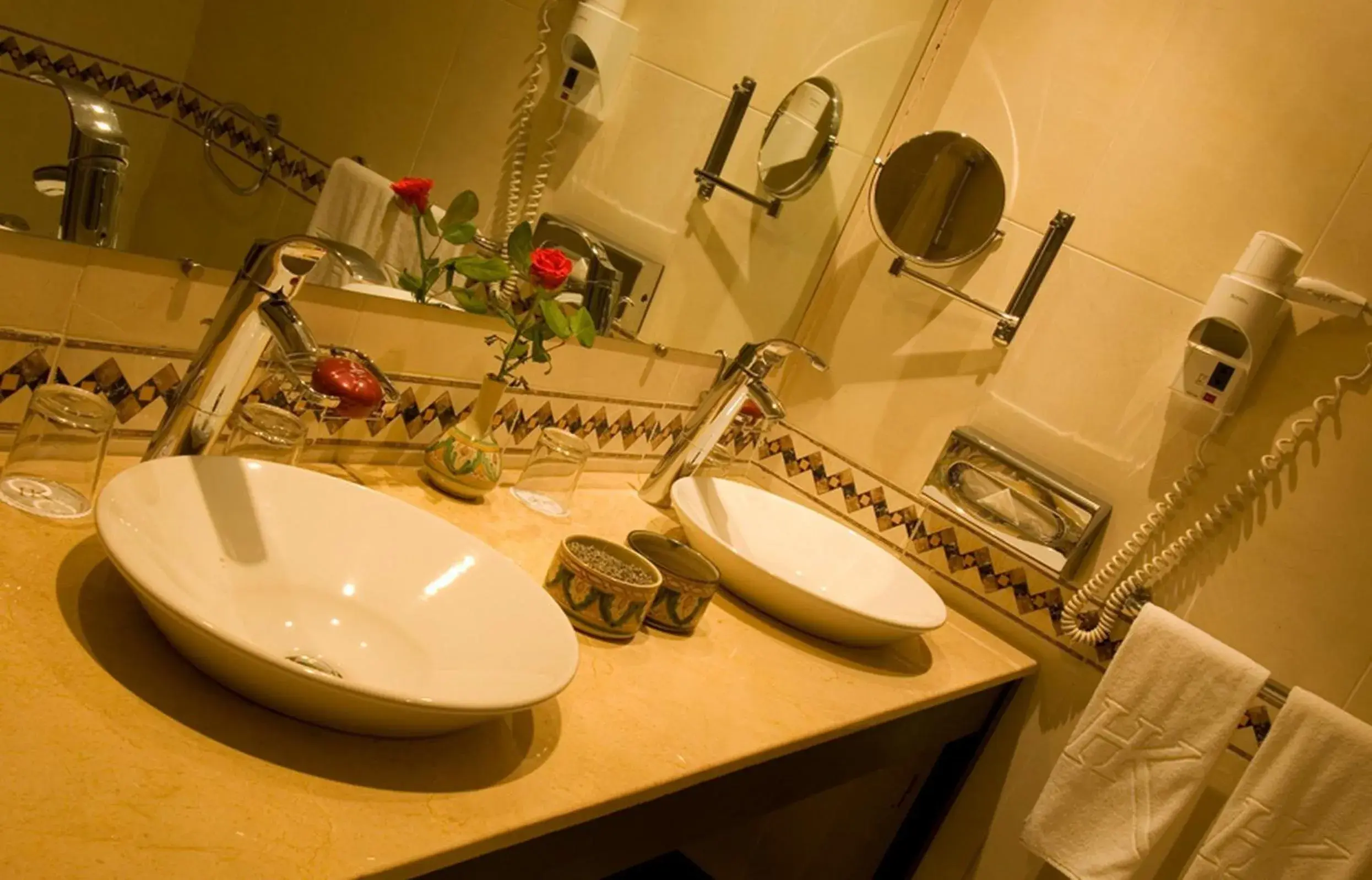 Bathroom in Hôtel Marrakech Le Semiramis