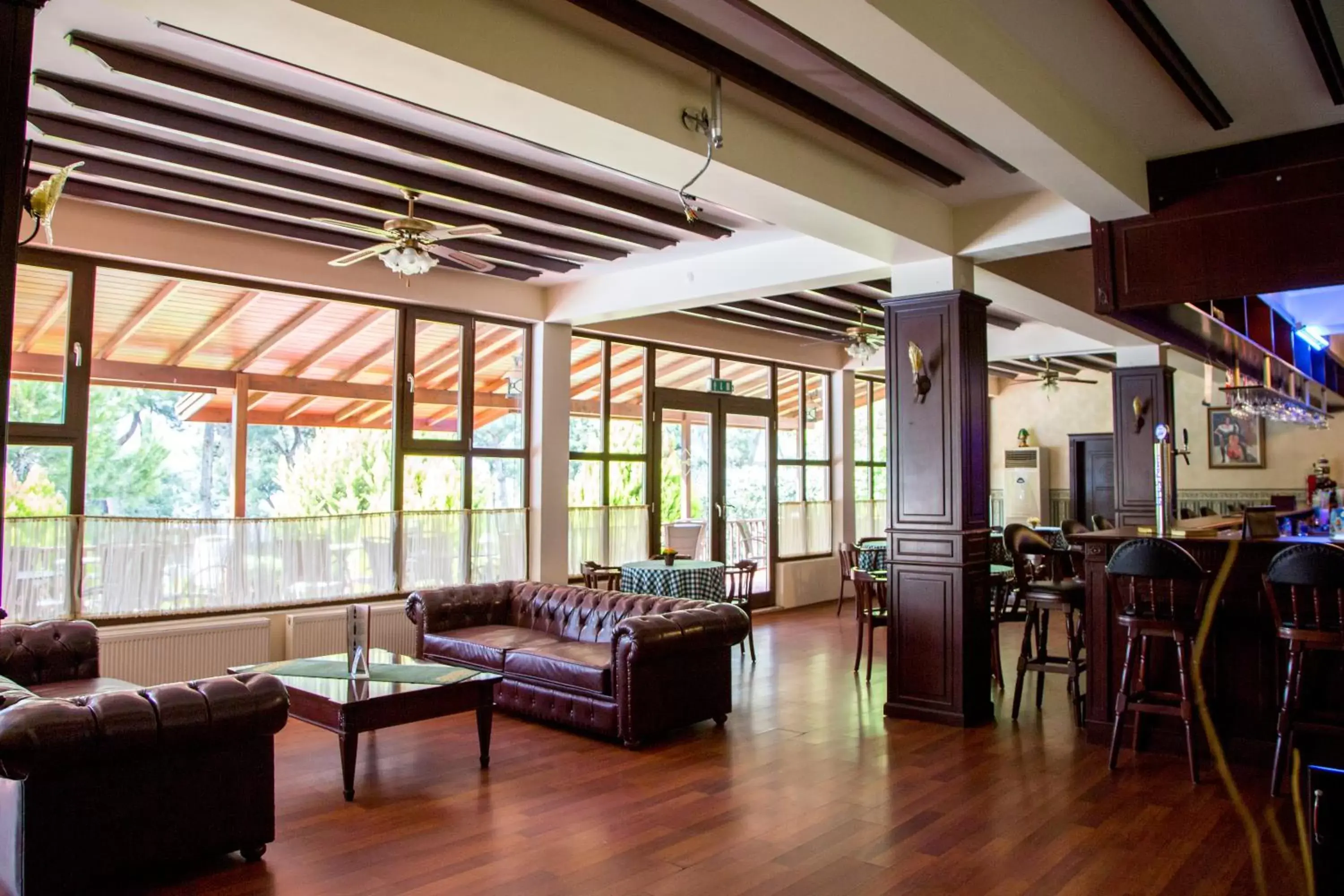 Lounge or bar in Troia Tusan Hotel Lounge or bar in Troia Tusan Hotel