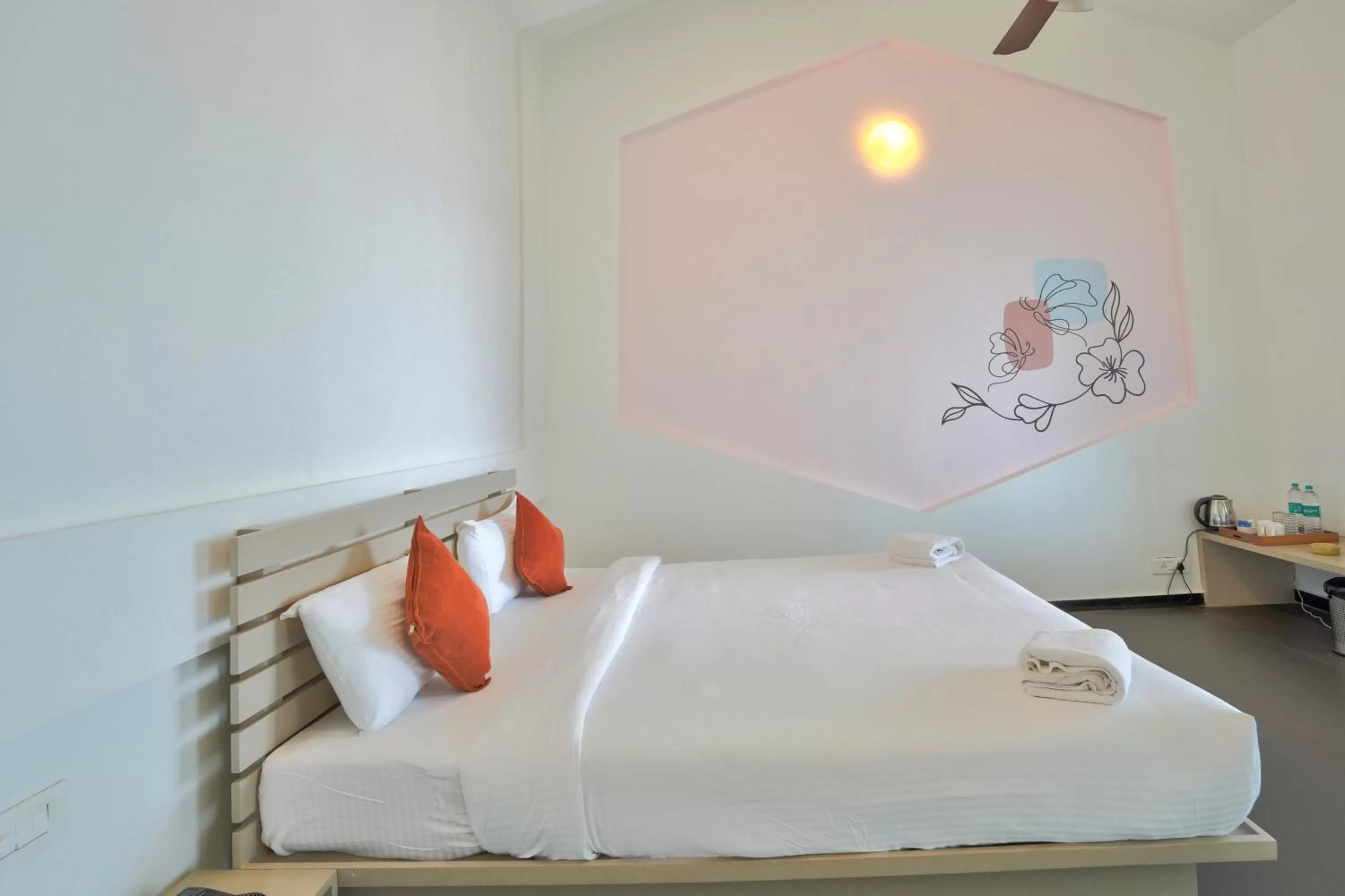 Photo of the whole room, Bed in Blu Missel By The River