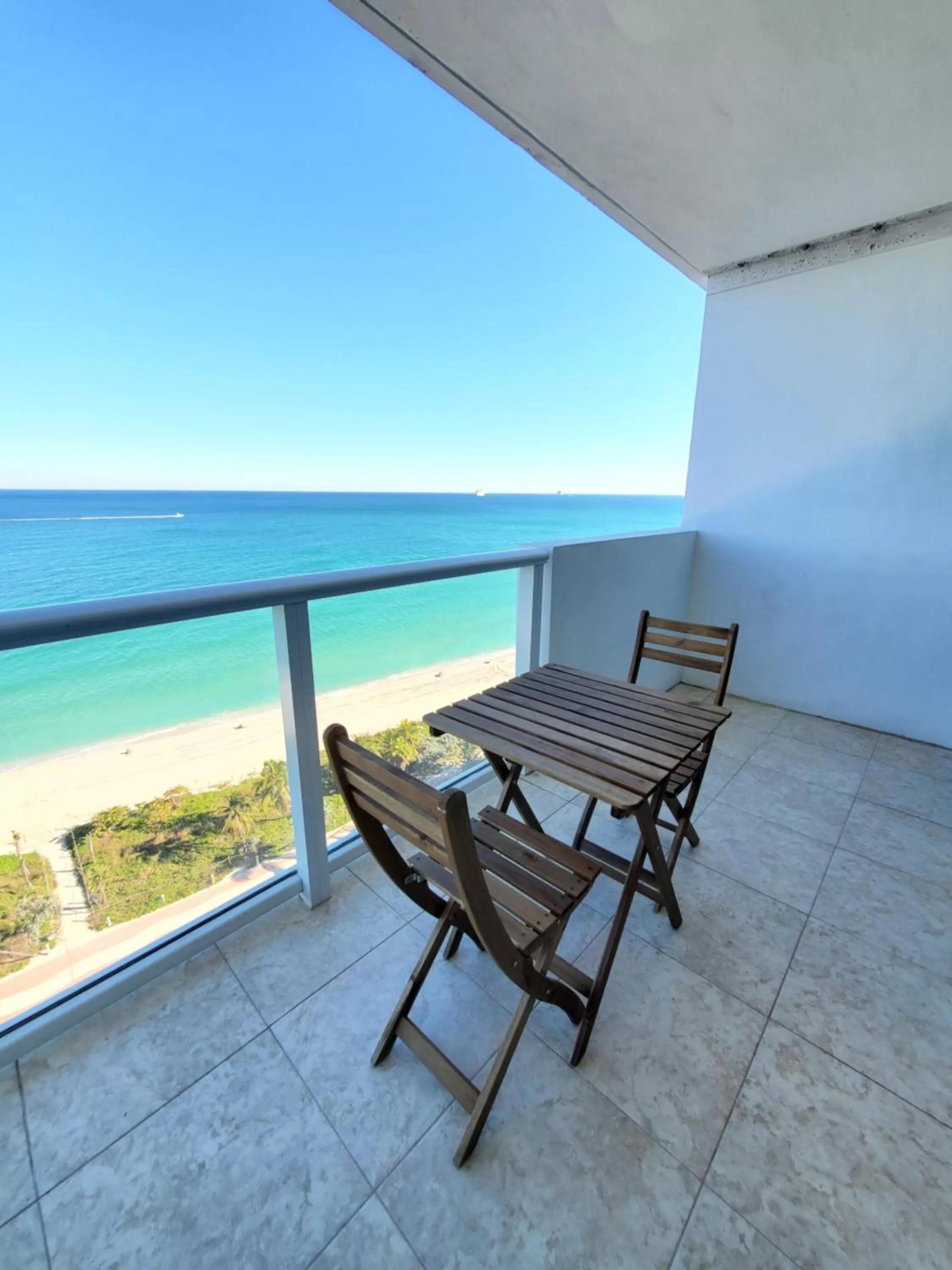 Studio with Balcony in SeaStays Apartments