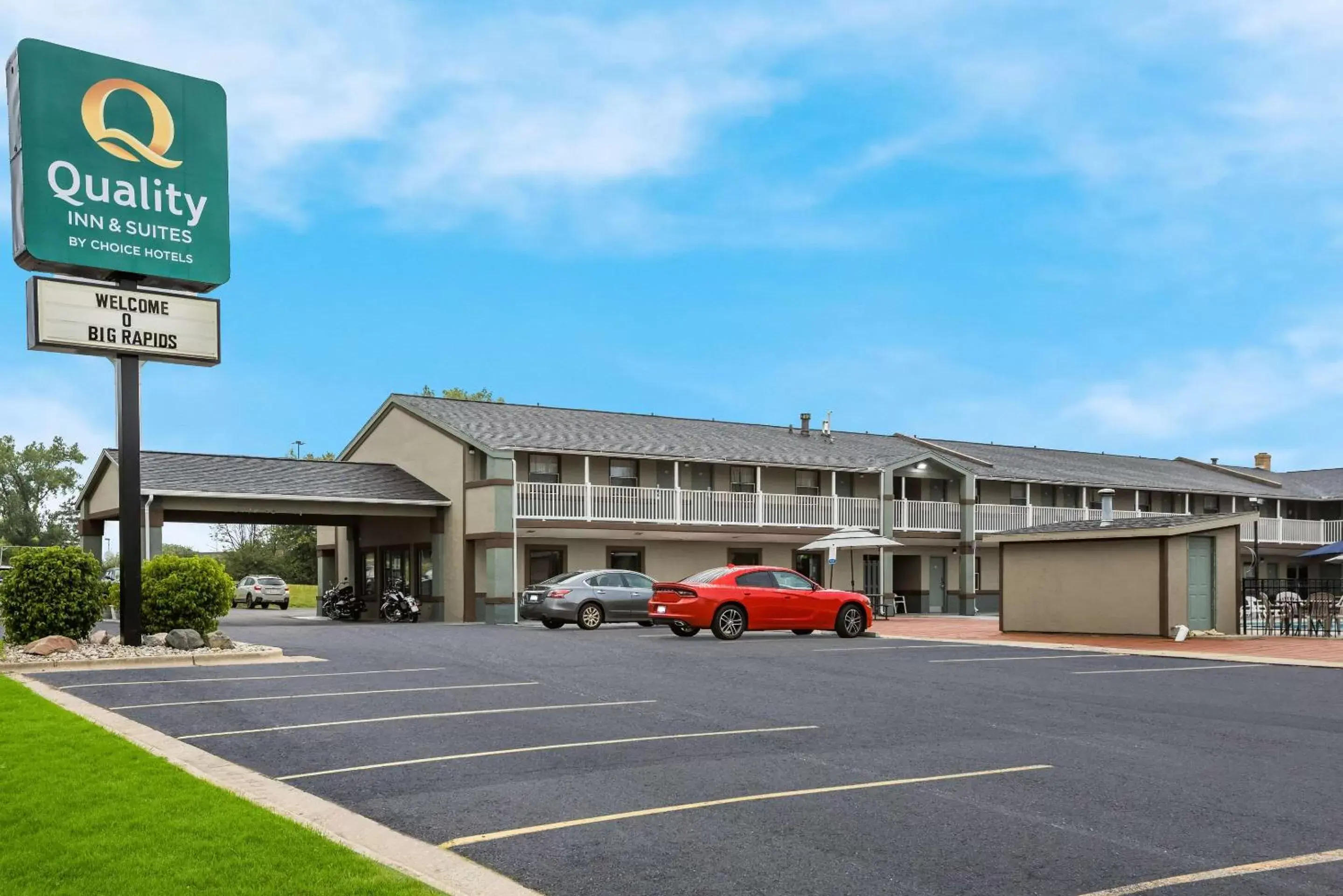 Property Building in Quality Inn & Suites Big Rapids