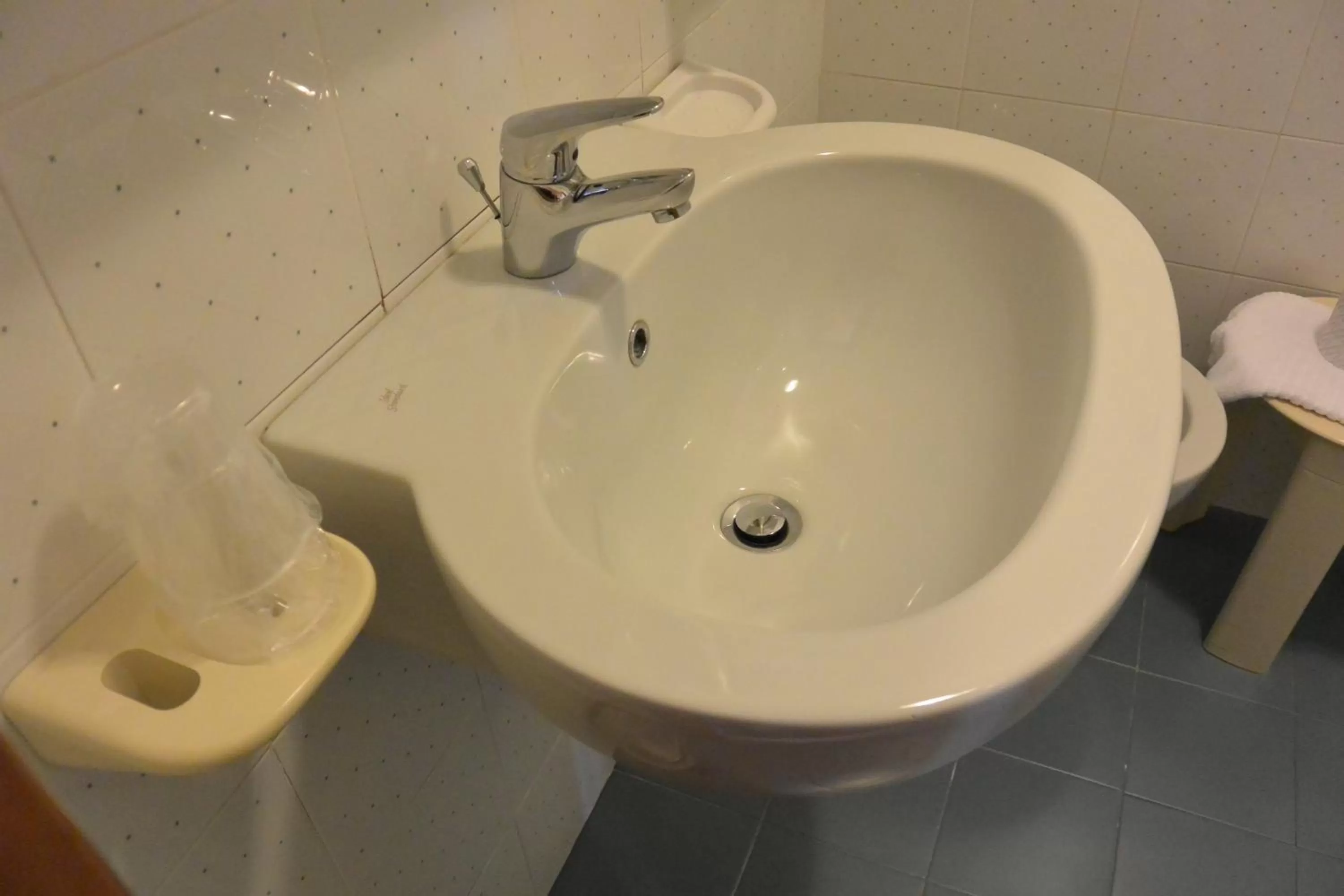 Bathroom in Hotel Falier