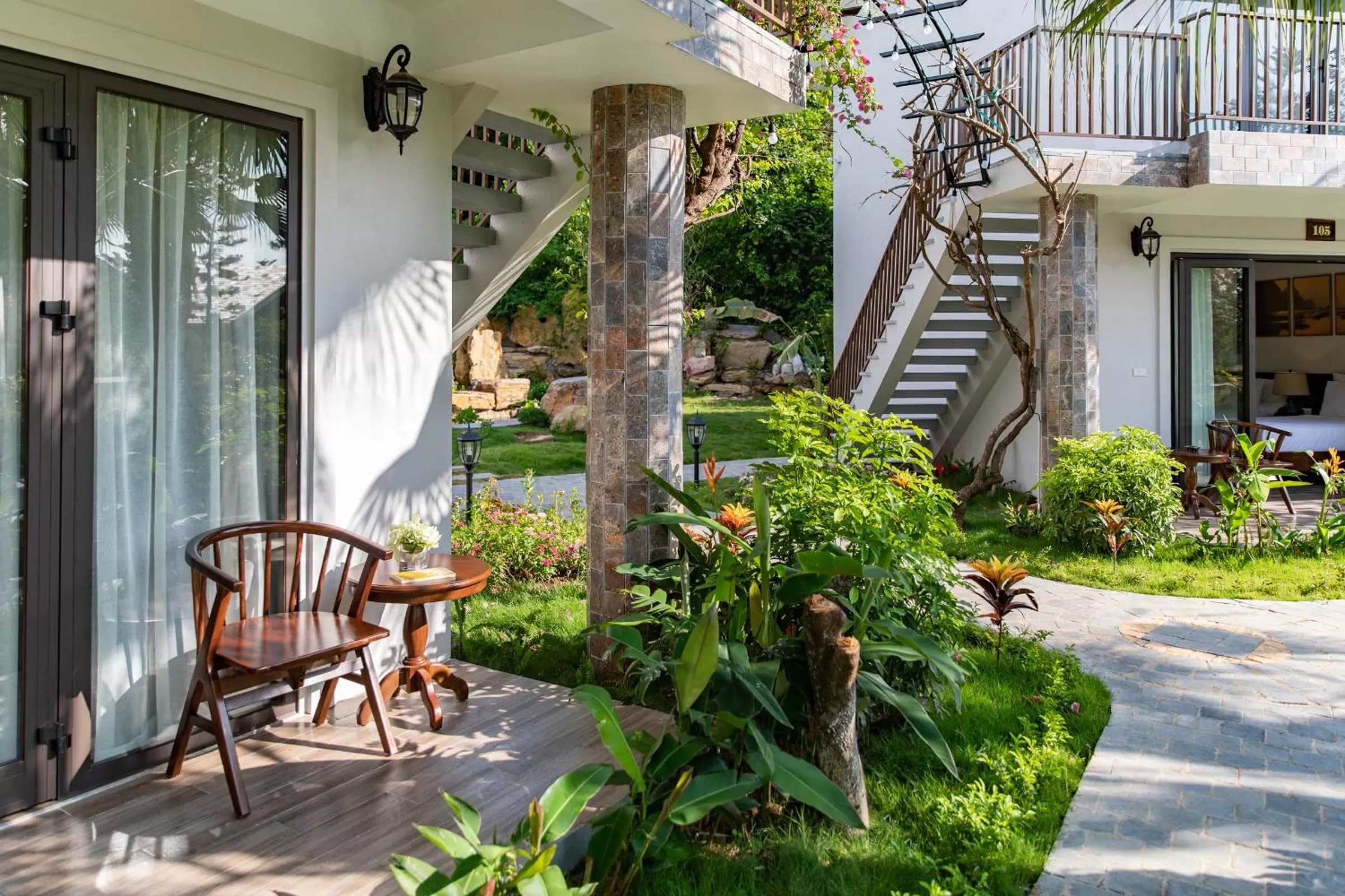 Patio in Bai Dinh Riverside Resort & Spa