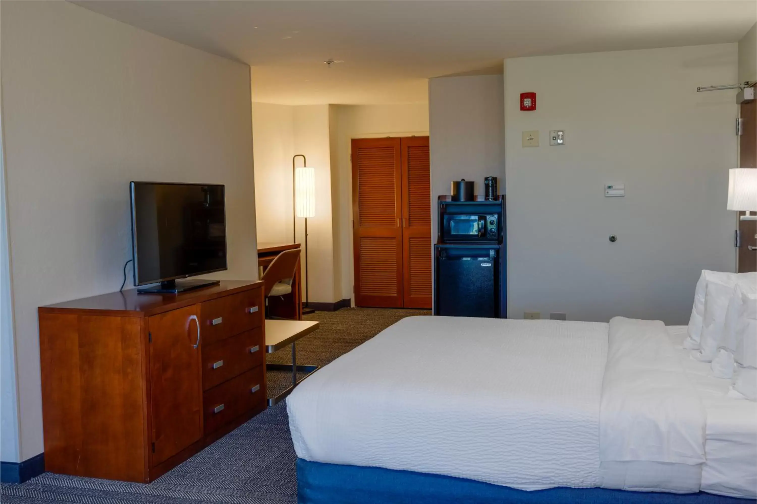 Guests, Bed in Courtyard by Marriott Oklahoma City North/Quail Springs