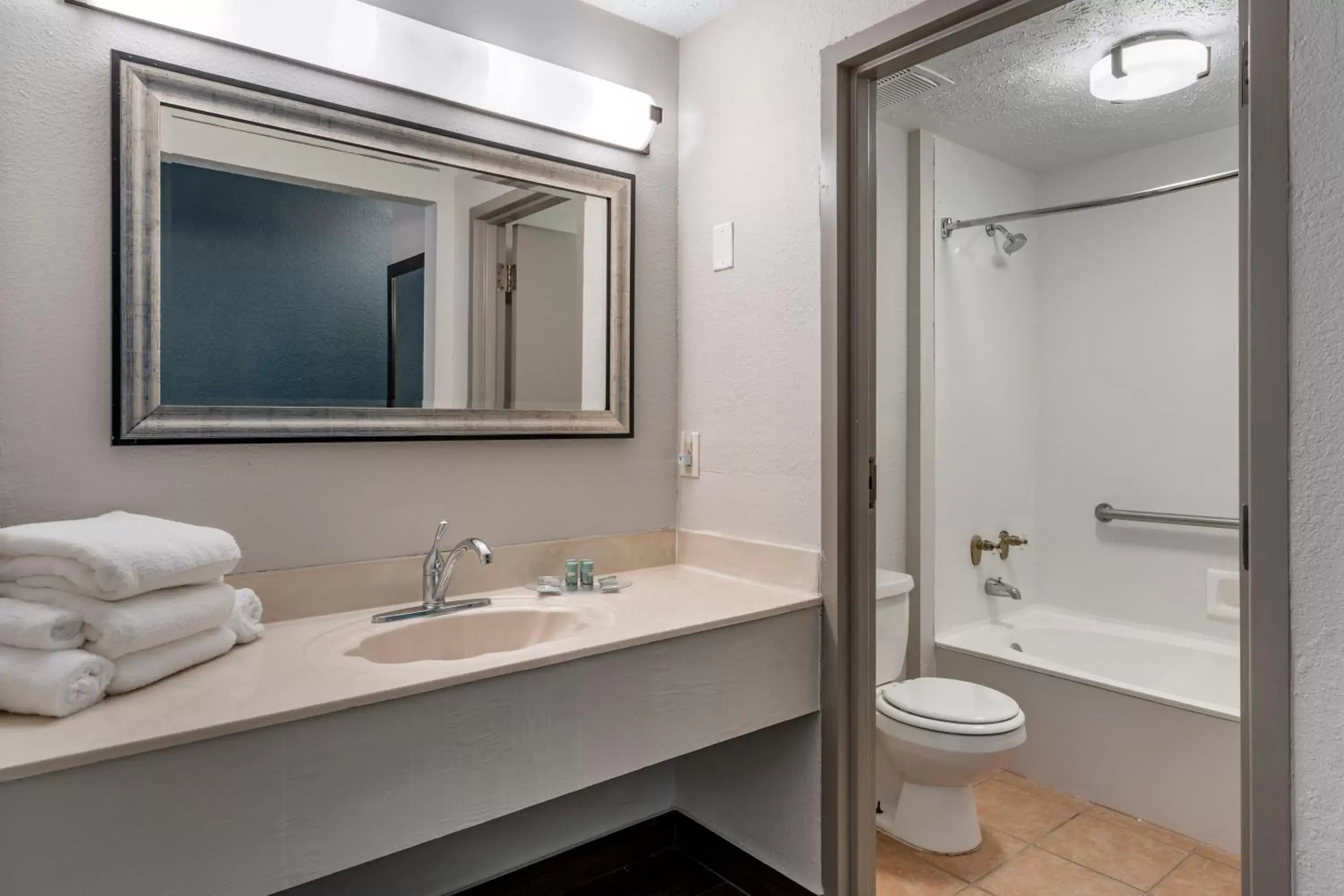 Bathroom in SureStay Plus Hotel by Best Western The Villages