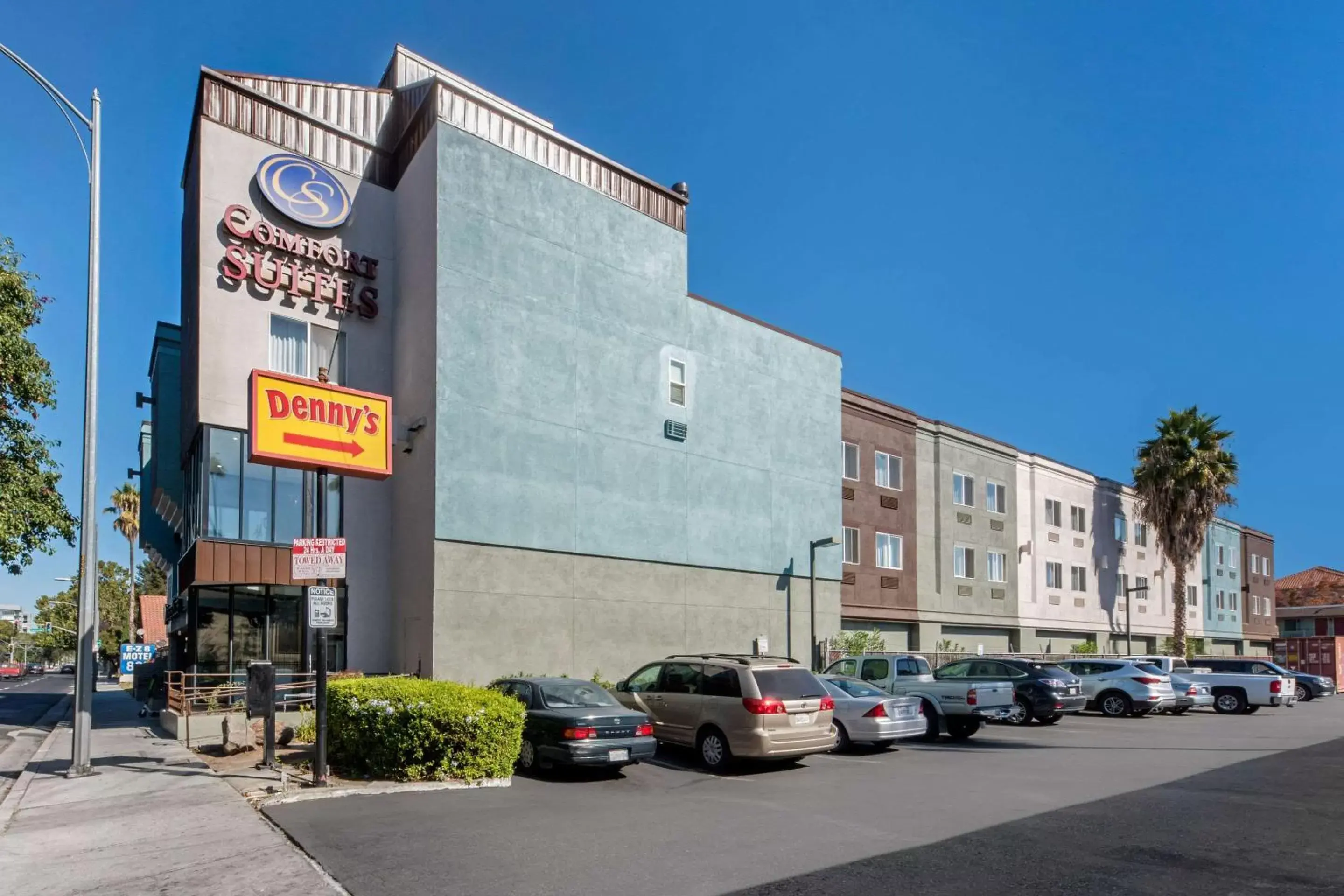 Property Building in Comfort Suites San Jose Airport