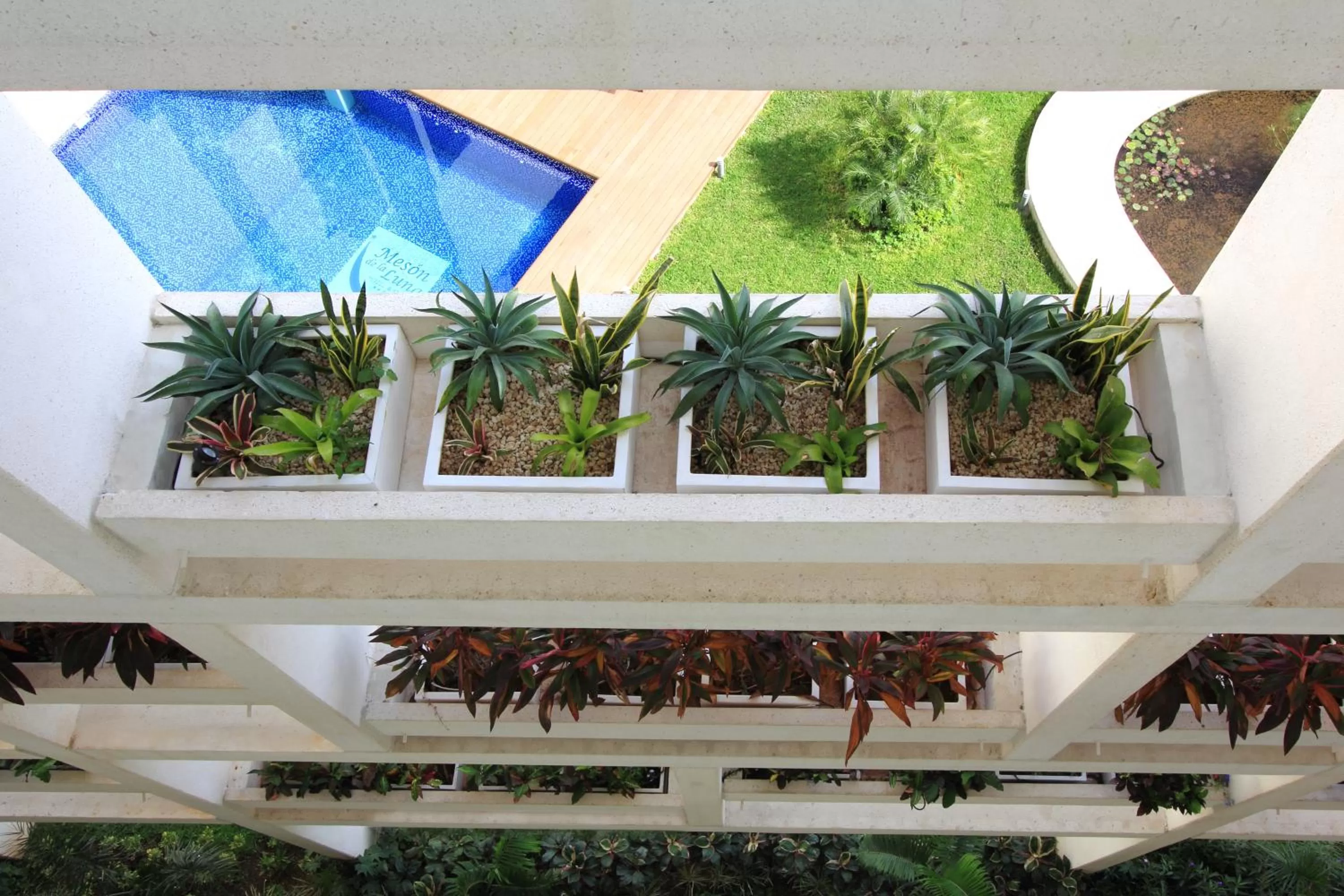 Property building in Mesón de la Luna Hotel & Spa