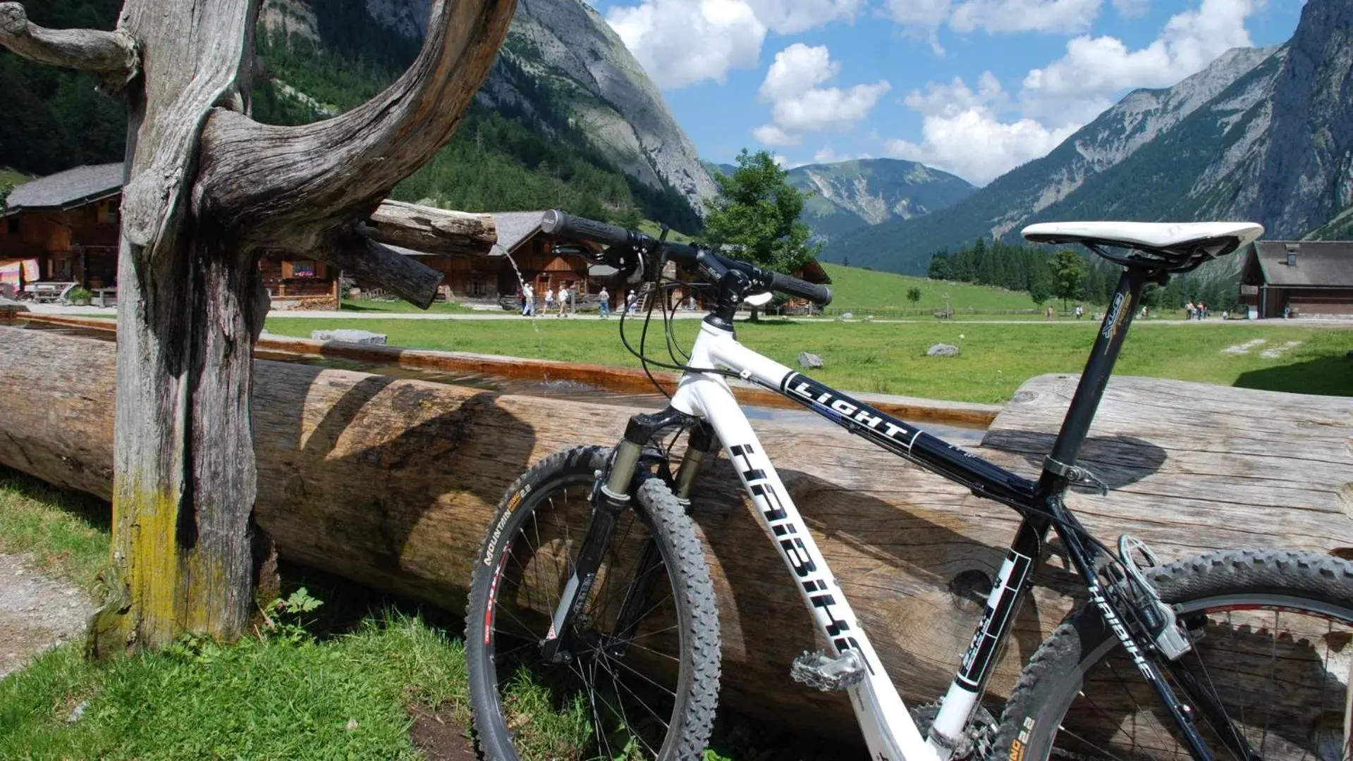 Cycling in All In Resort Schwarzbrunn