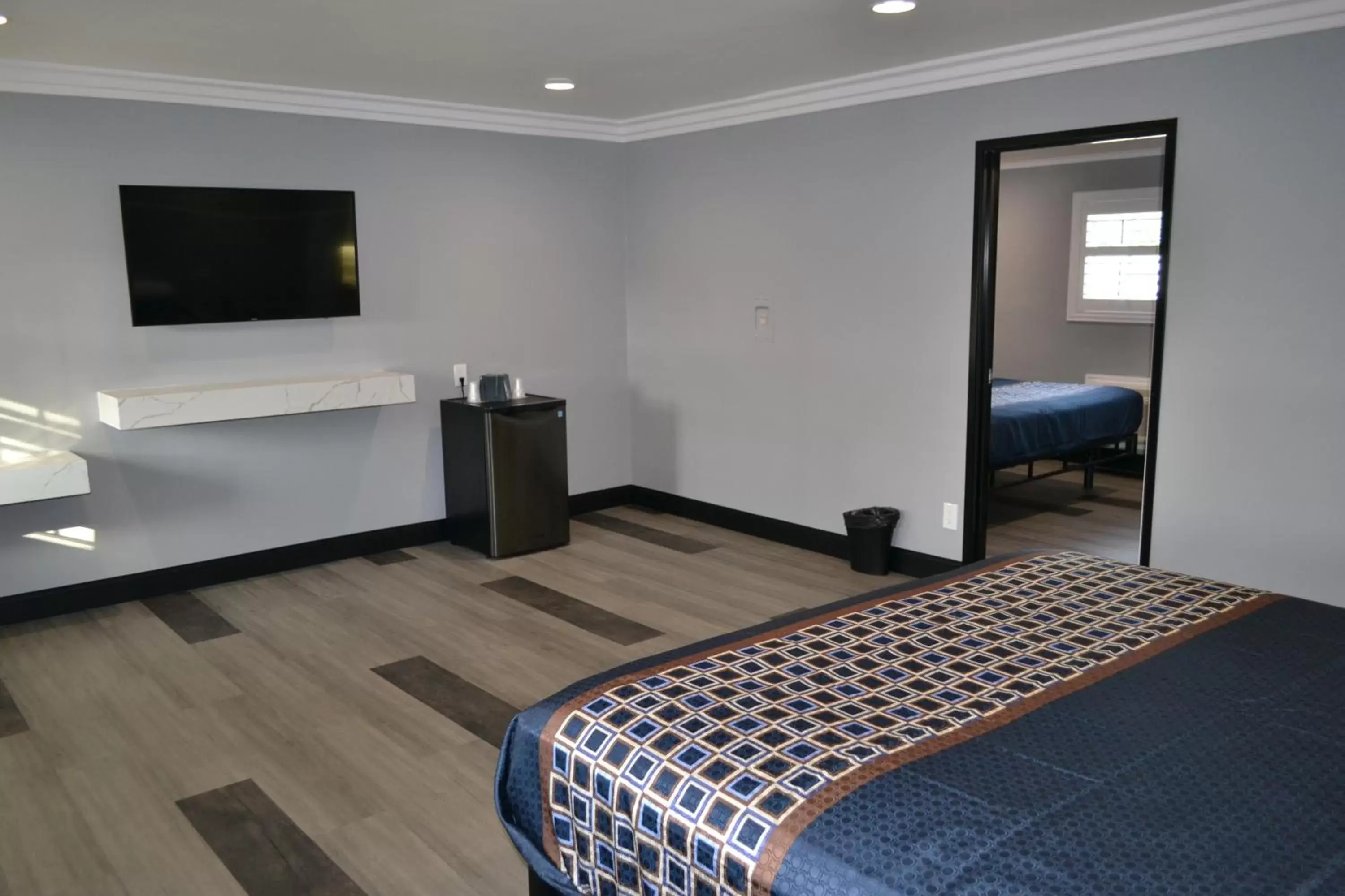 King Room with Two King Beds - Non-Smoking in Bell Gardens Inn Los Angeles - Bell Gardens King Room with Two King Beds - Non-Smoking in Bell Gardens Inn Los Angeles - Bell Gardens