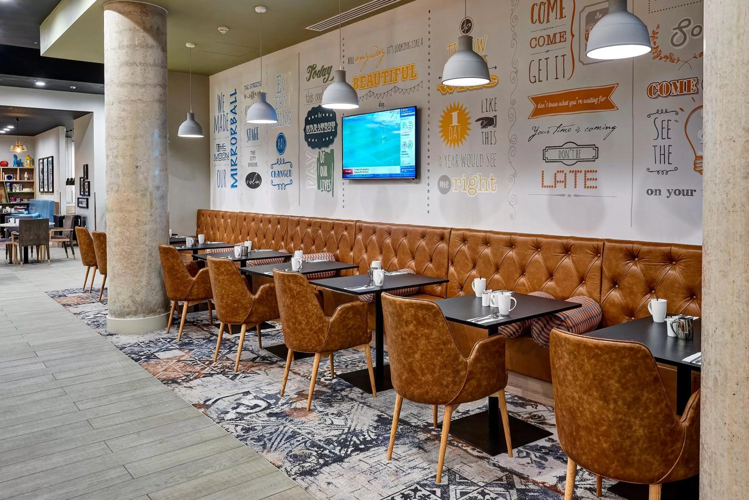 Restaurant/places to eat in Holiday Inn Manchester - City Centre by IHG