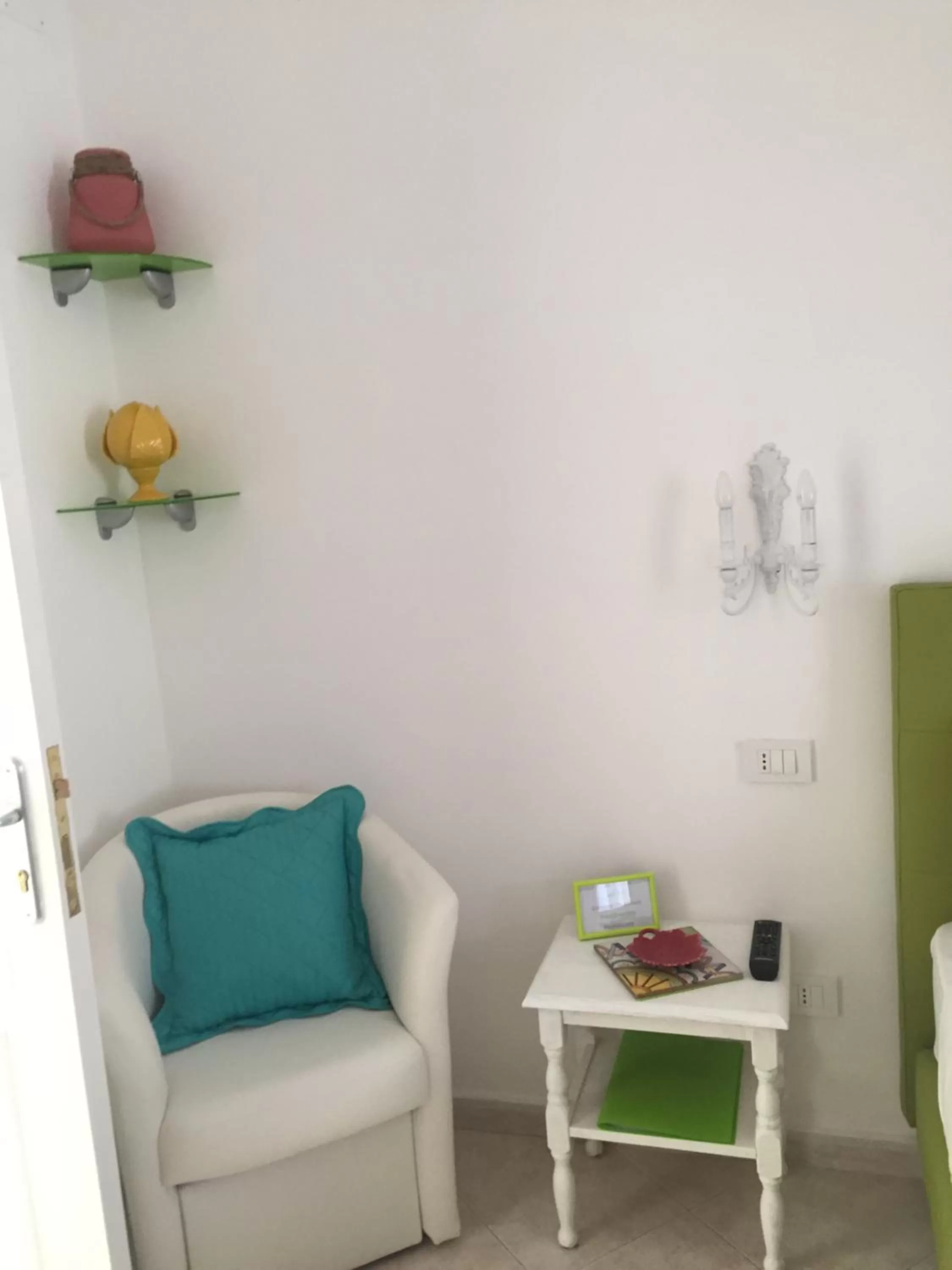 Living room in Sorrento Penthouse Suites