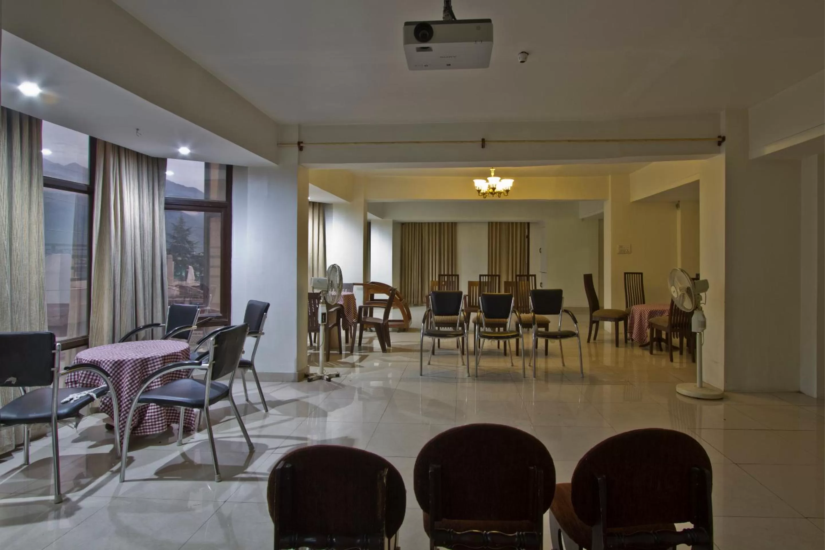 Meeting/conference room in Hotel Broadways Inn