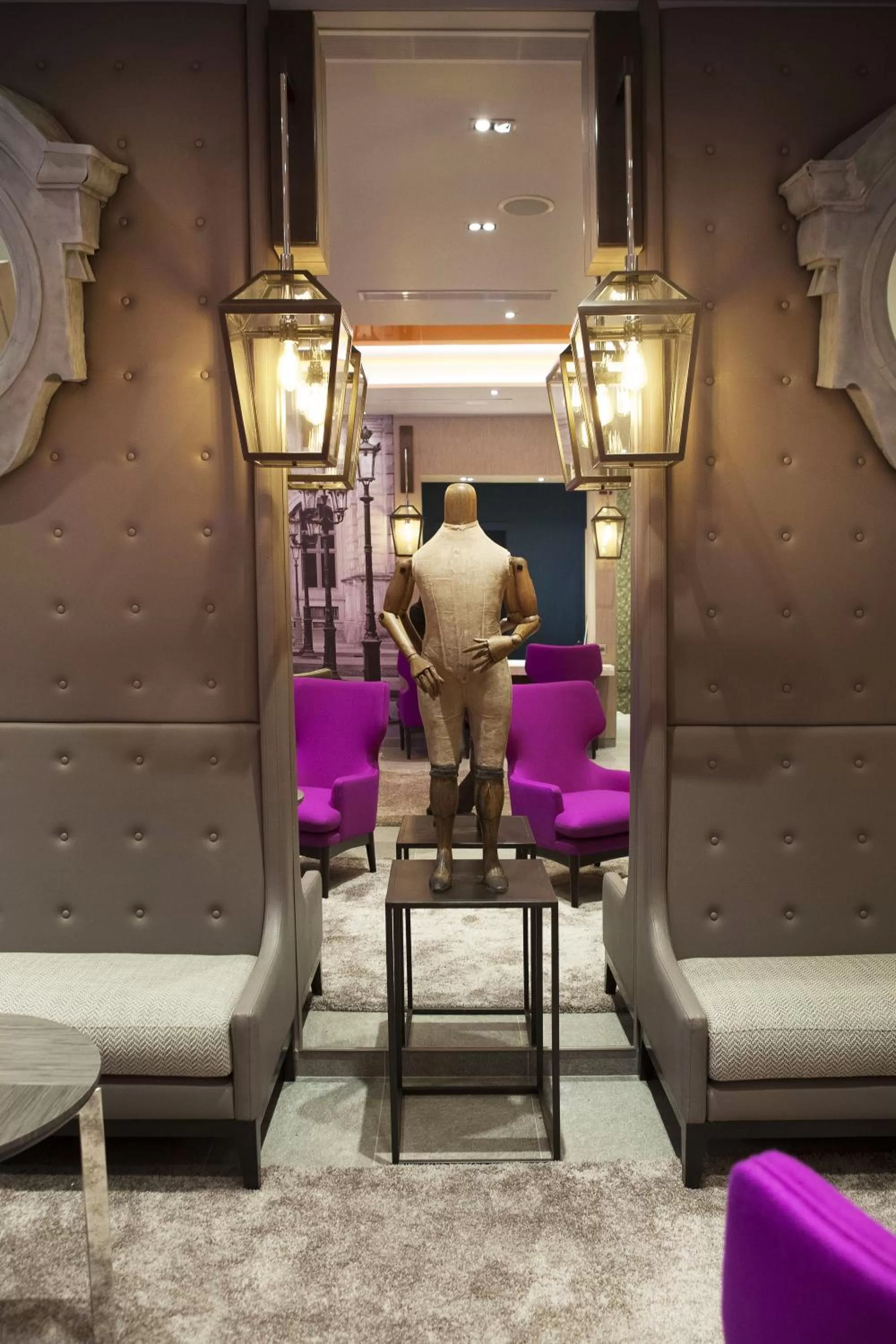 Decorative detail in Hotel La Lanterne & Spa By Timhotel