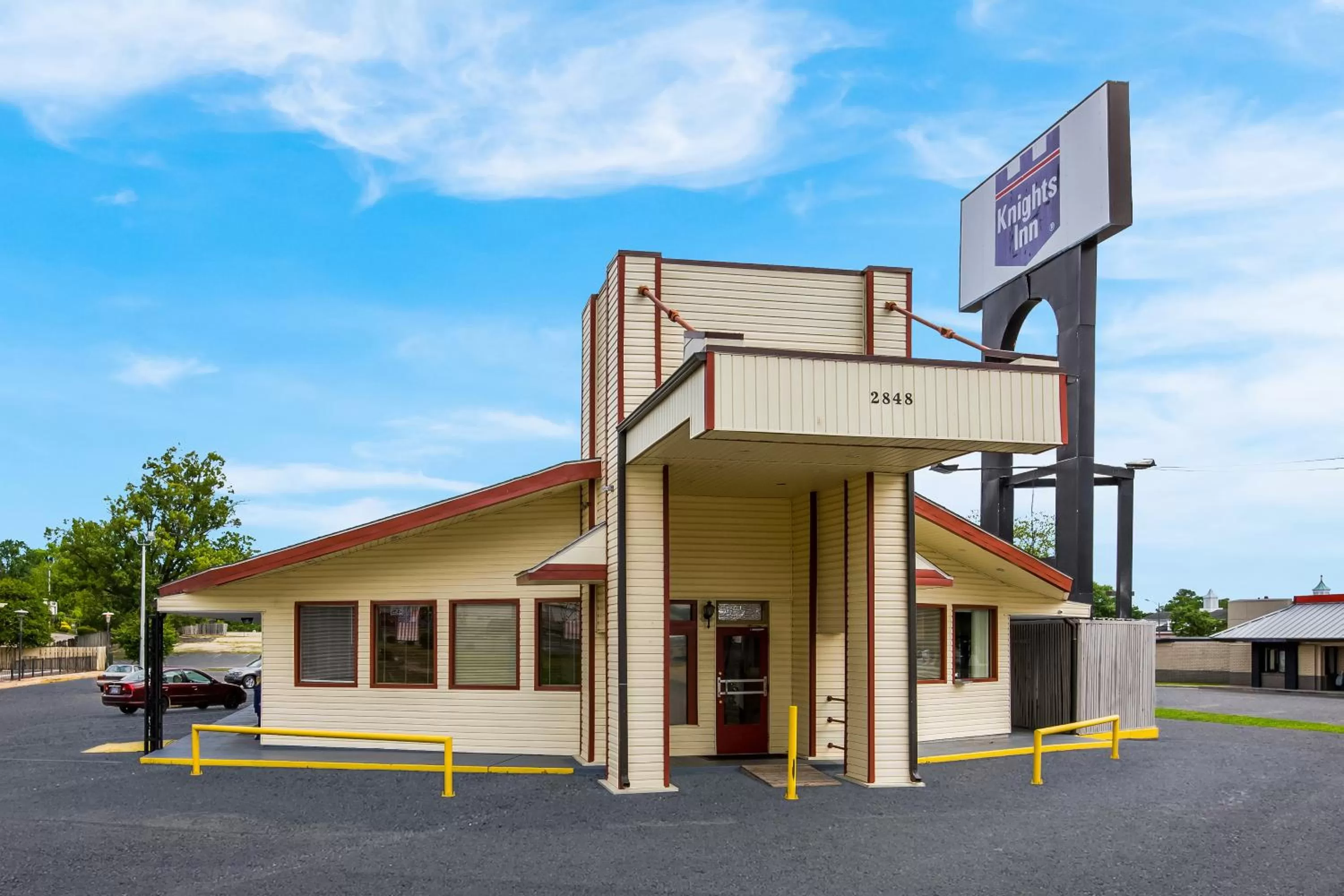 Property building in Knights Inn Fayetteville - Fort Bragg