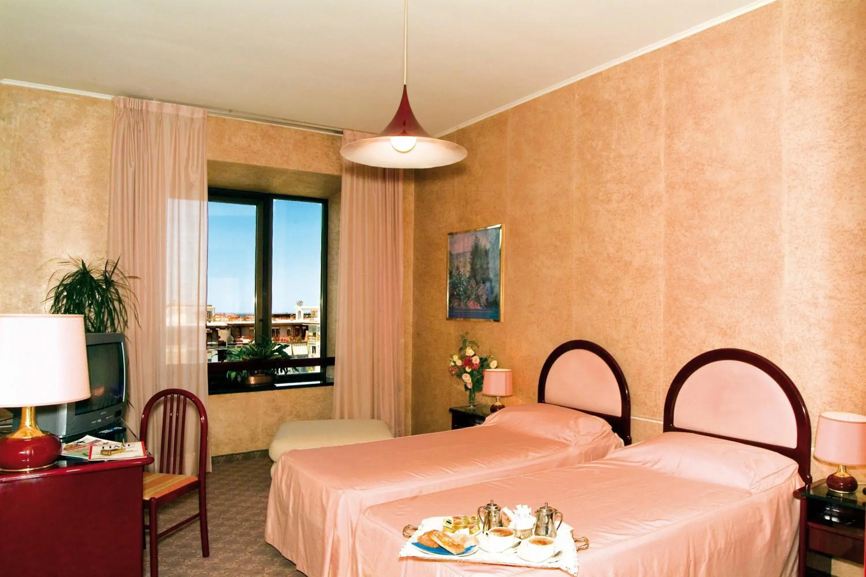 Photo of the whole room, Bed in Balletti Palace Hotel